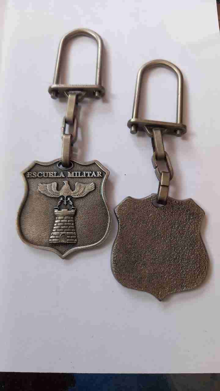 Llaveros metálicos - miniatura 4