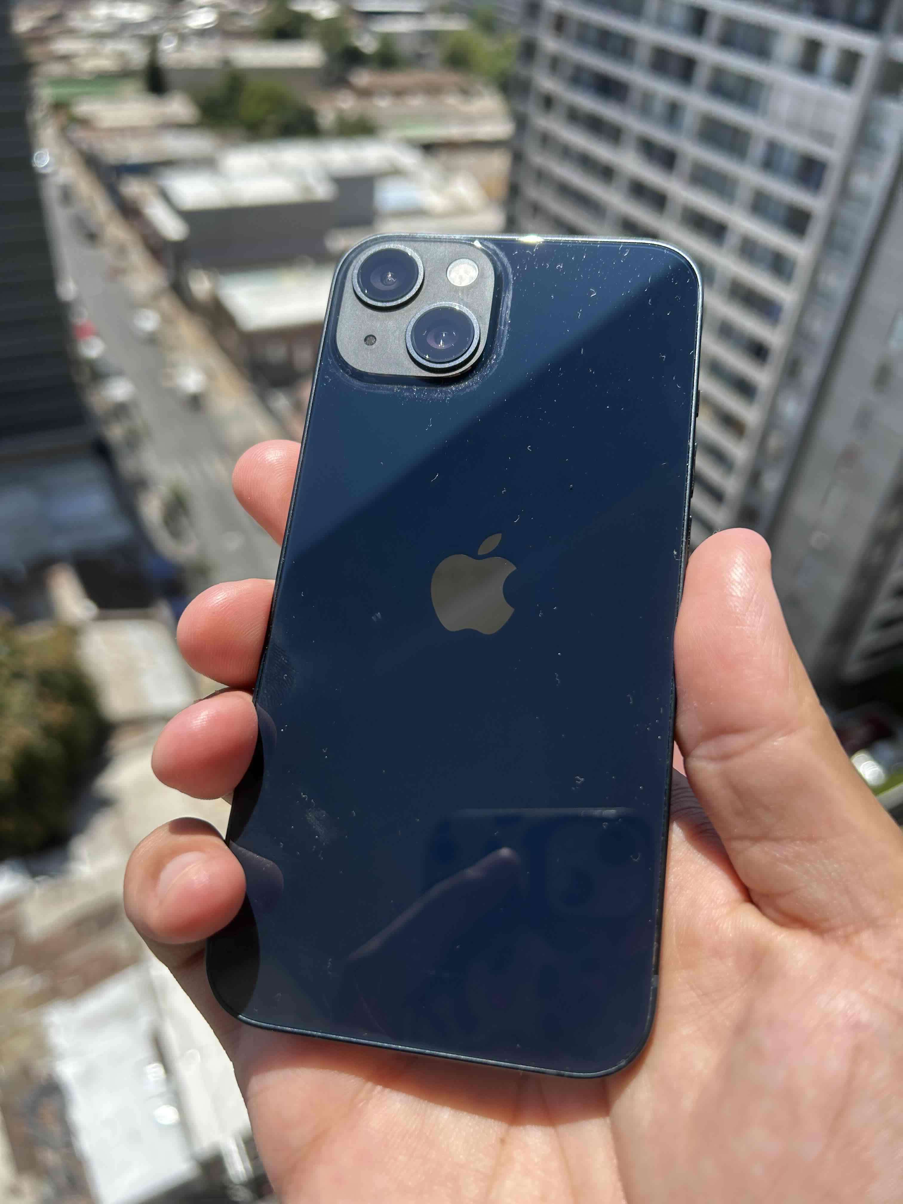 iPhone 13 128gb 97% batería