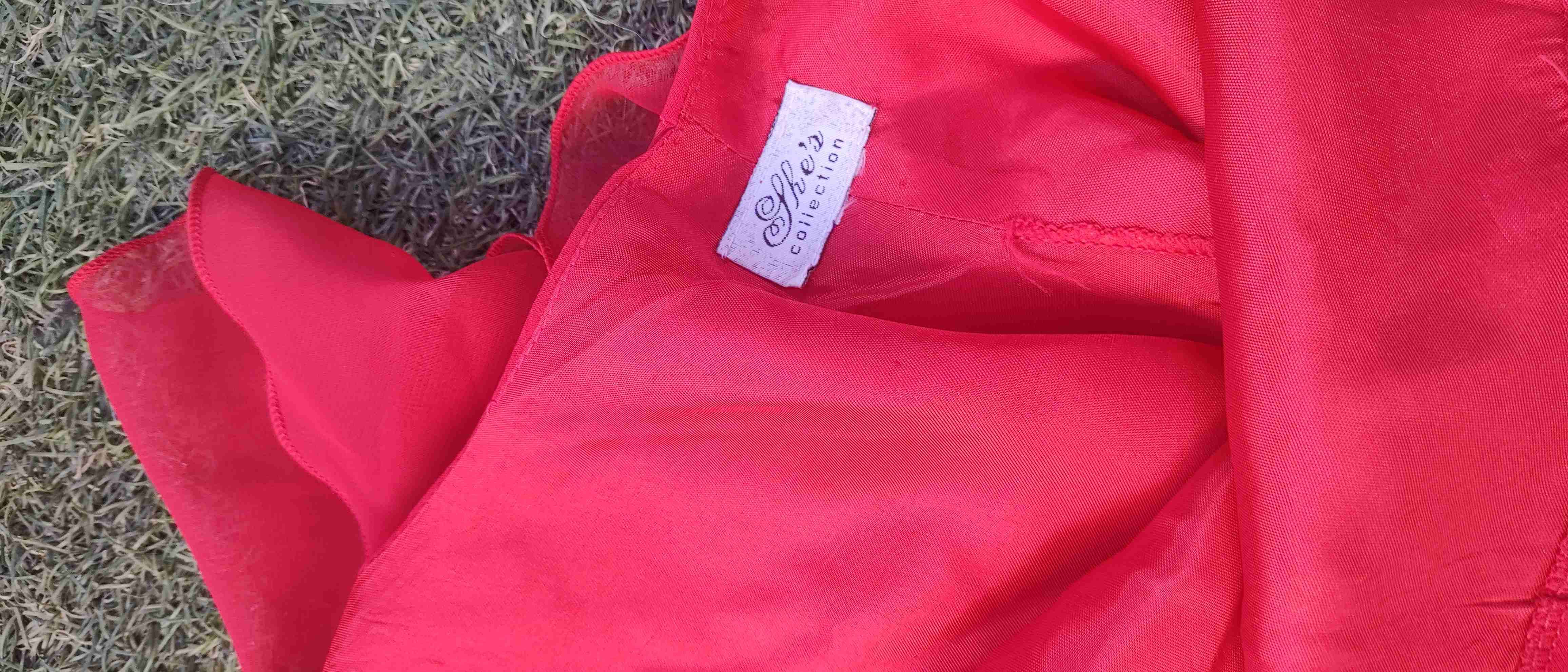 Vestido rojo fiesta - miniatura 4