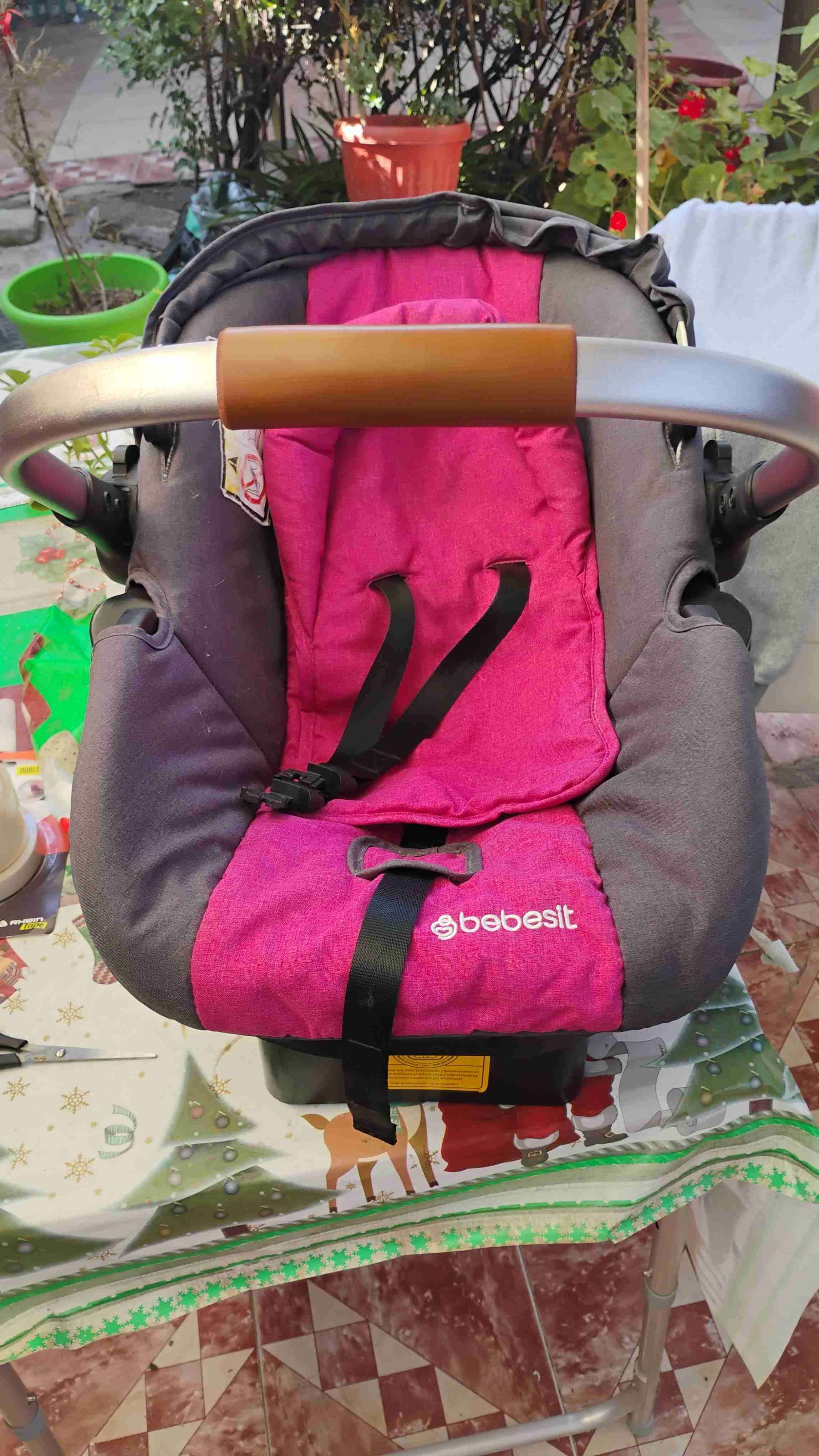 Coche de bebé rosa y gris - miniatura 5