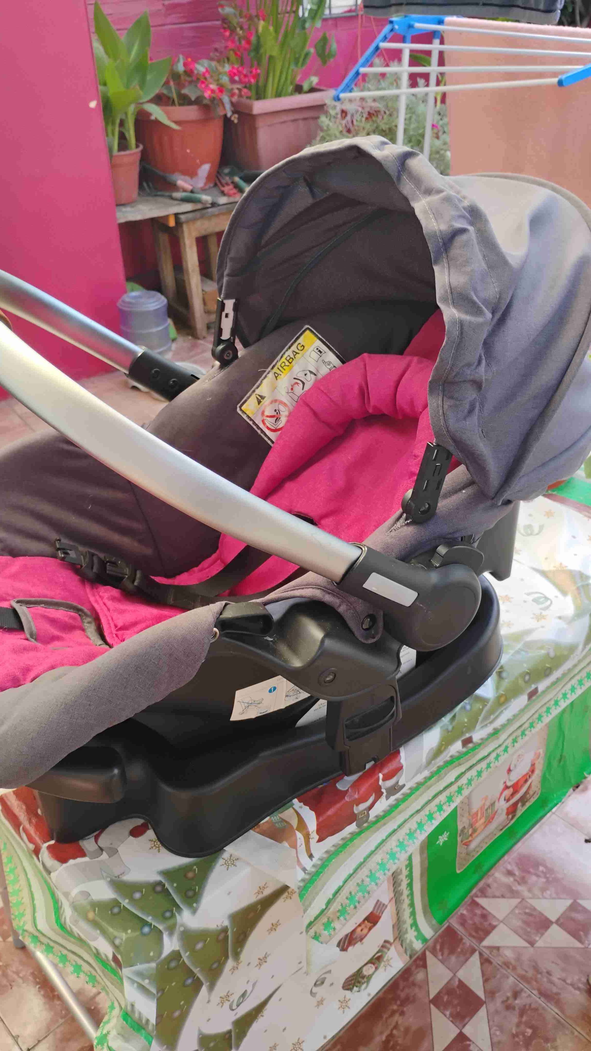 Coche de bebé rosa y gris - miniatura 6