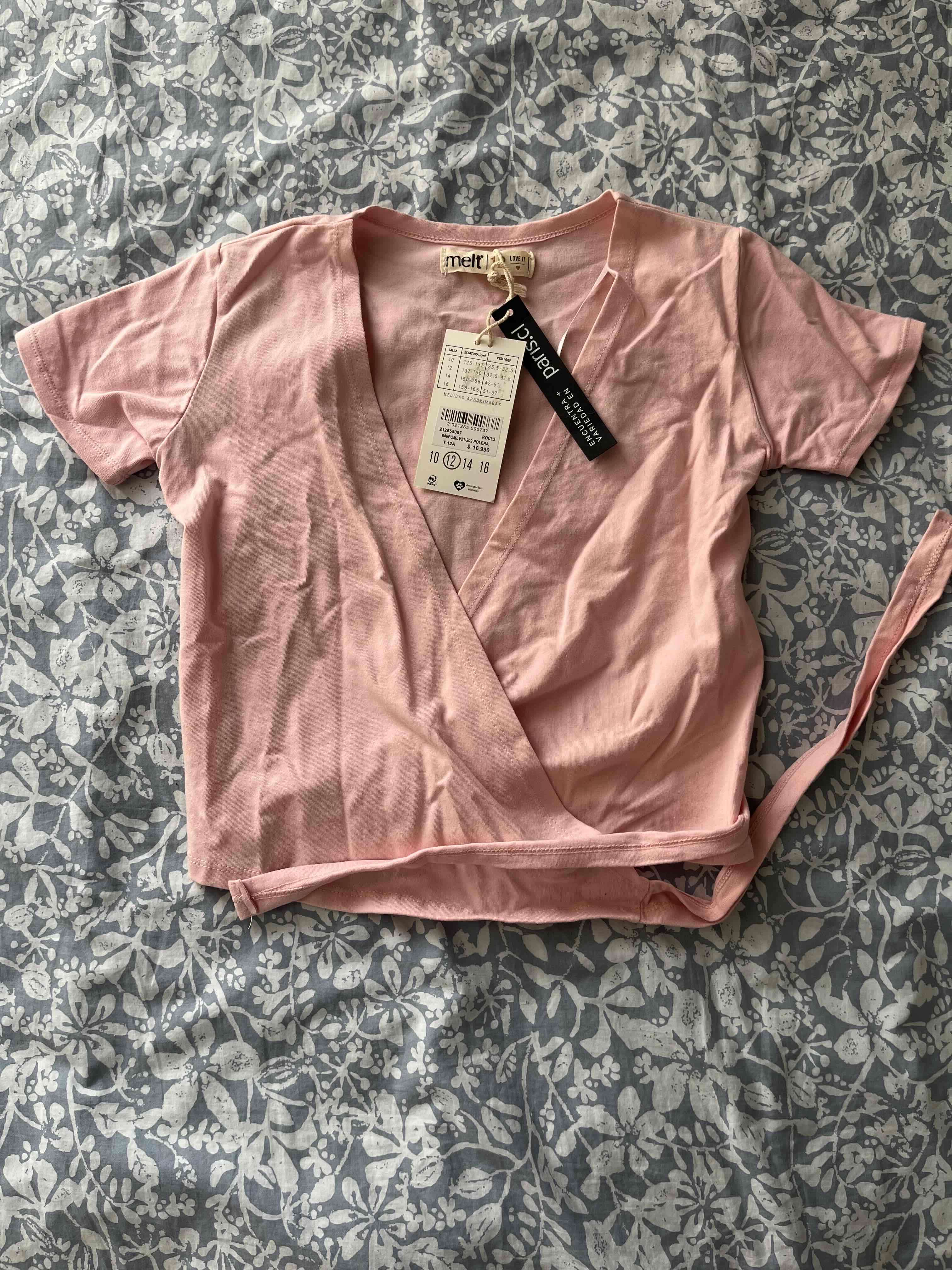 Blusa cruzada rosa nueva