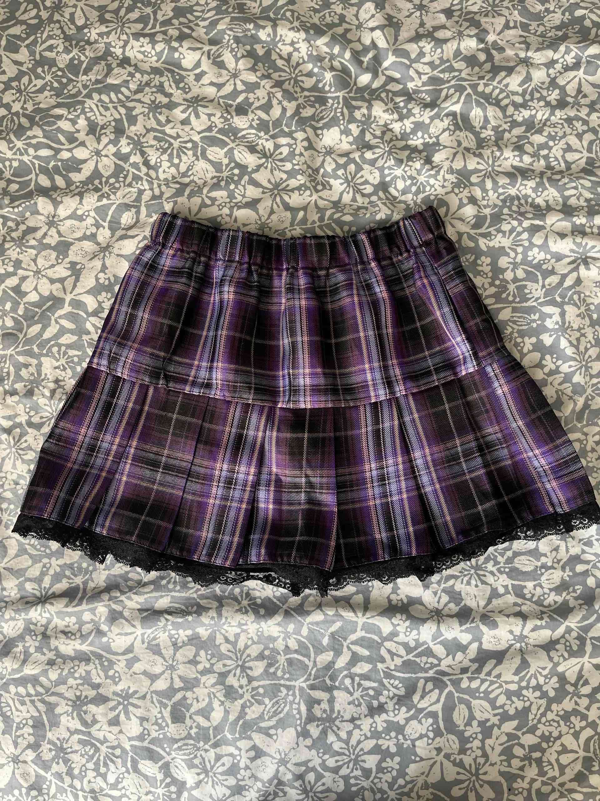 Falda morada a cuadros