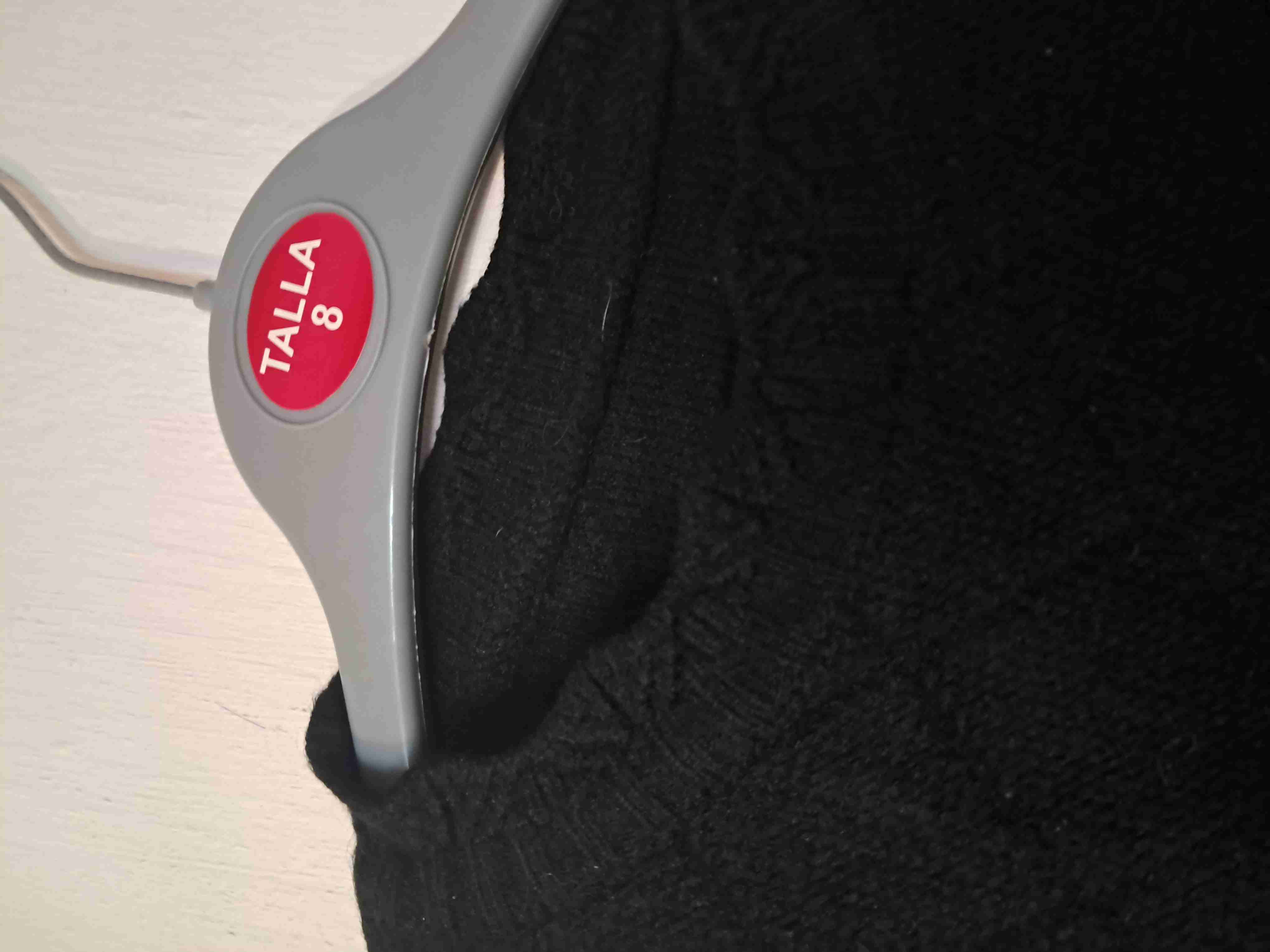 Suéter negro con flecos - miniatura 3