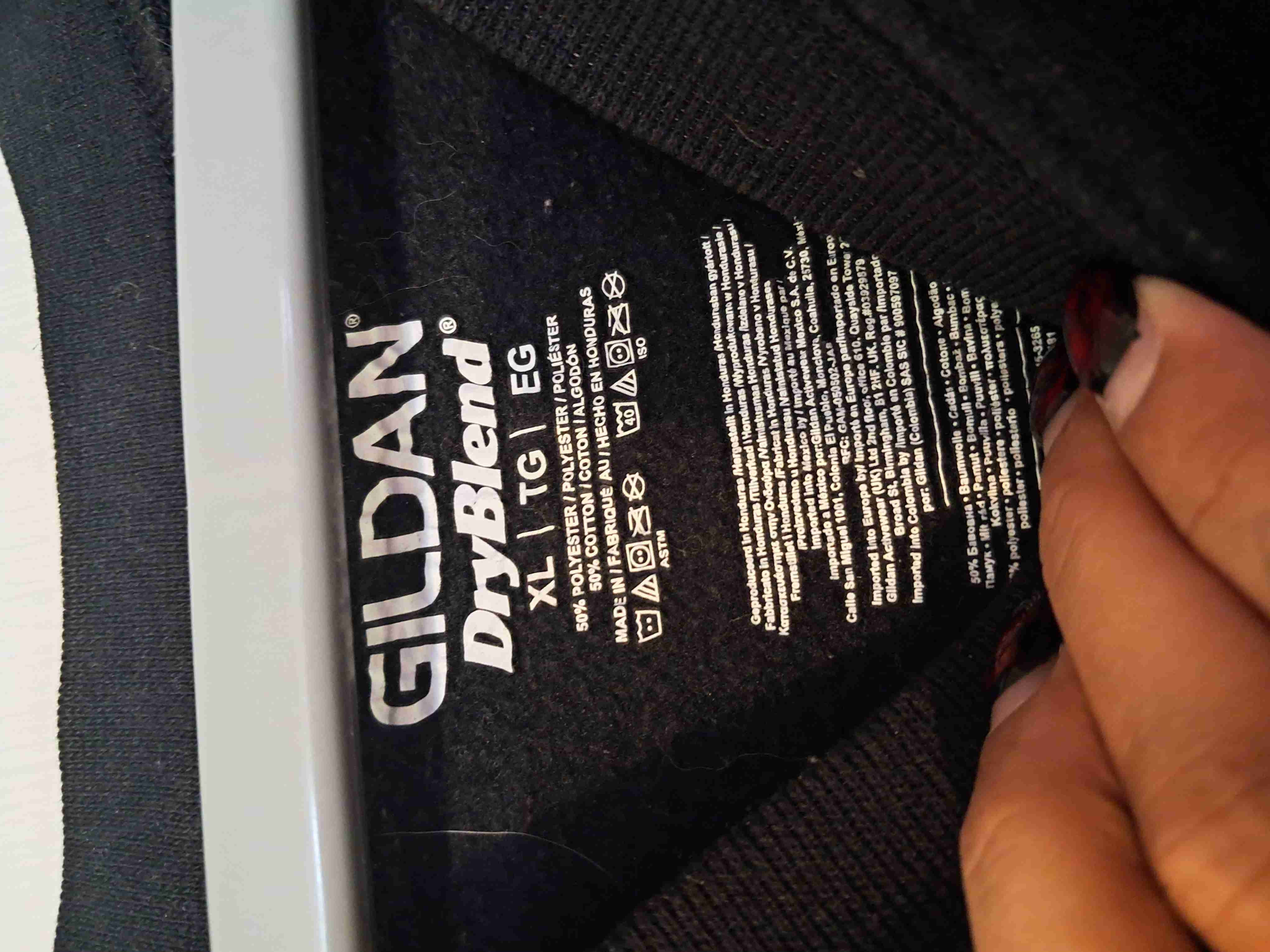 Polerón negro Gildan con logo - miniatura 2