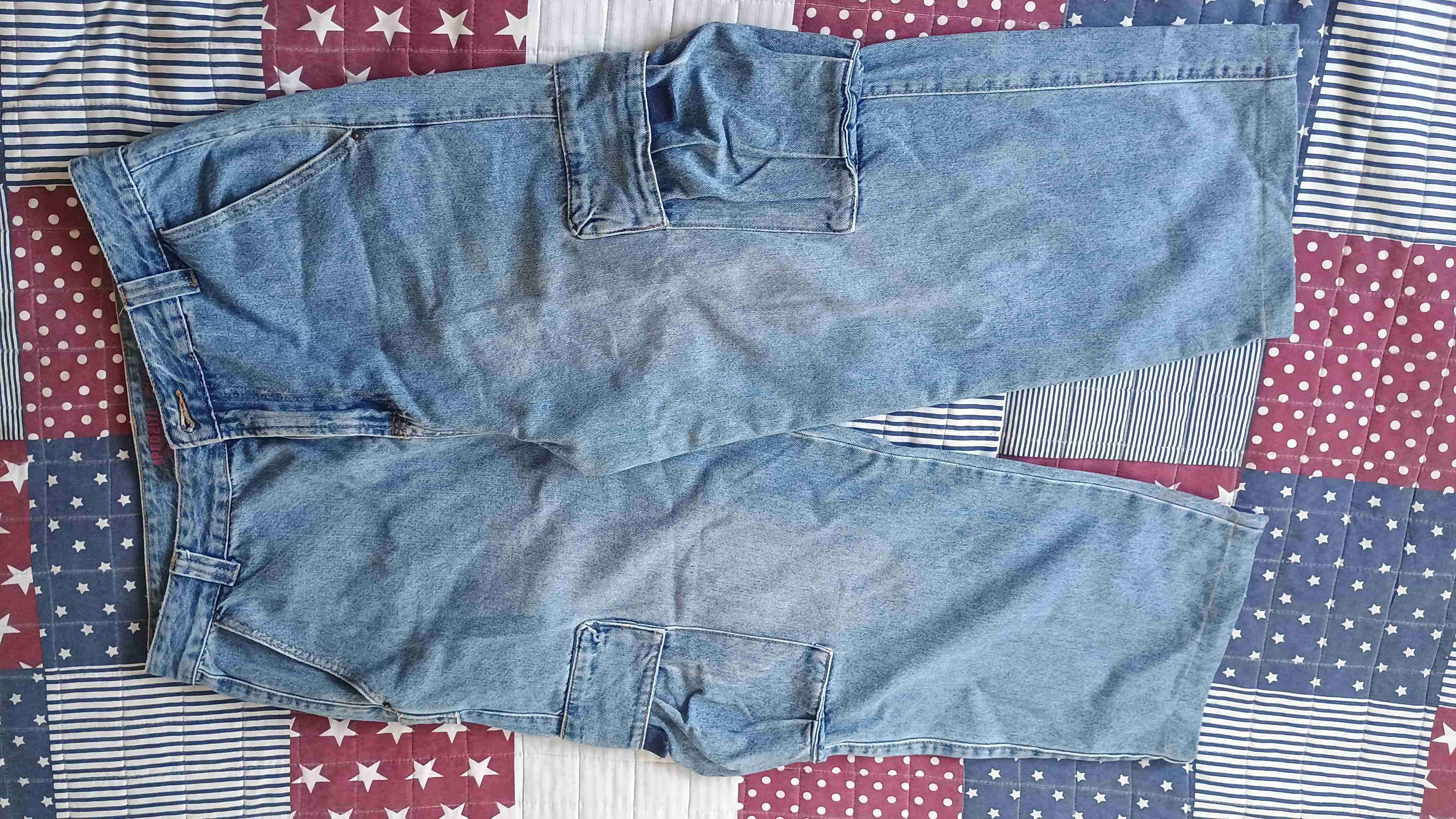 Pantalones cargo de mezclilla