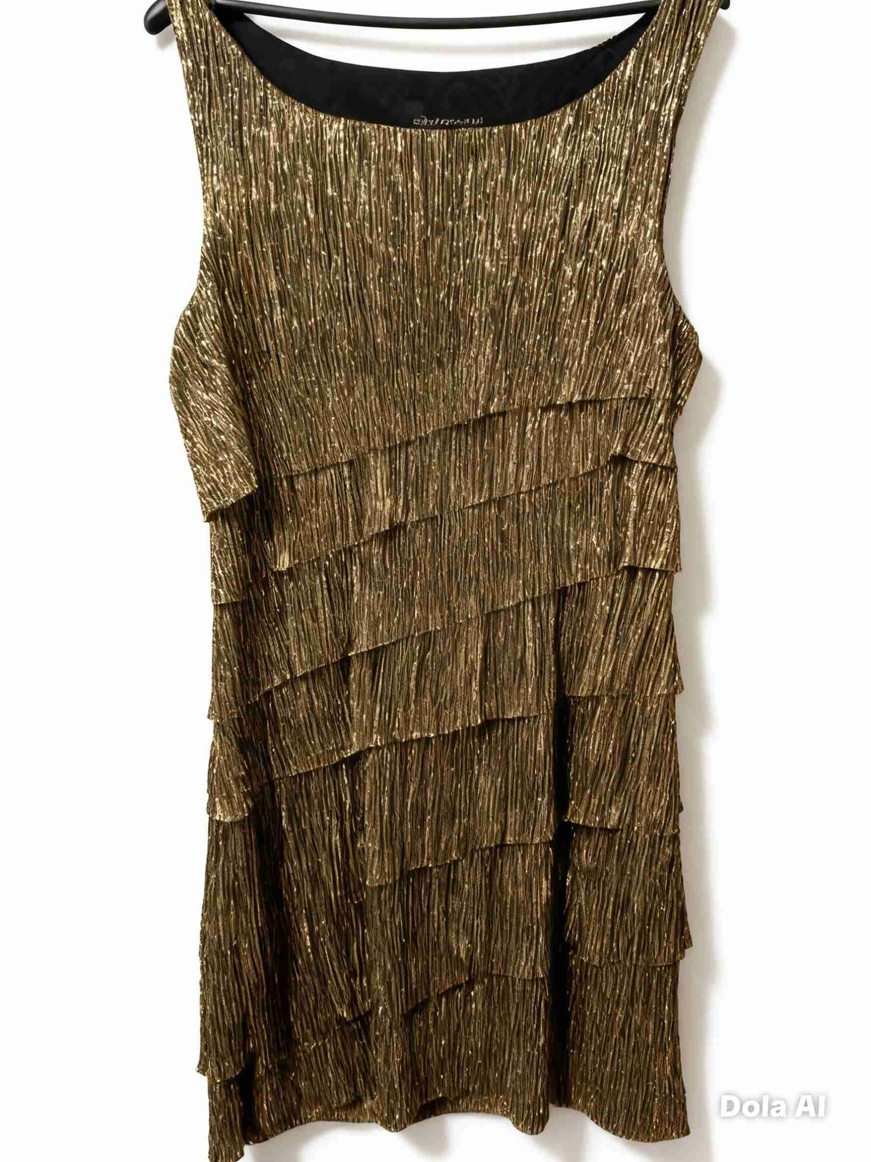 Vestido dorado con volantes