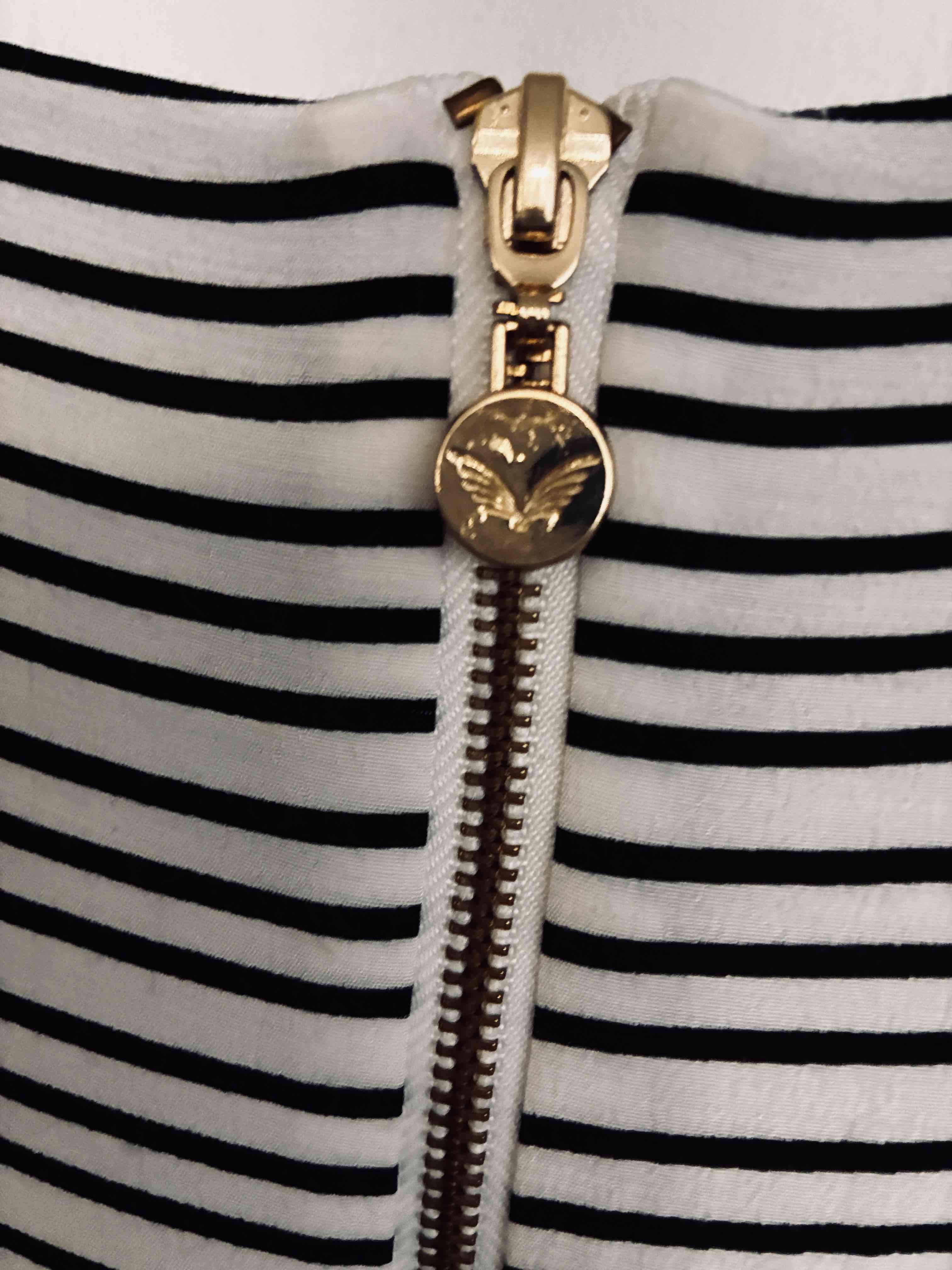 Polera rayada con aplicaciones - miniatura 3