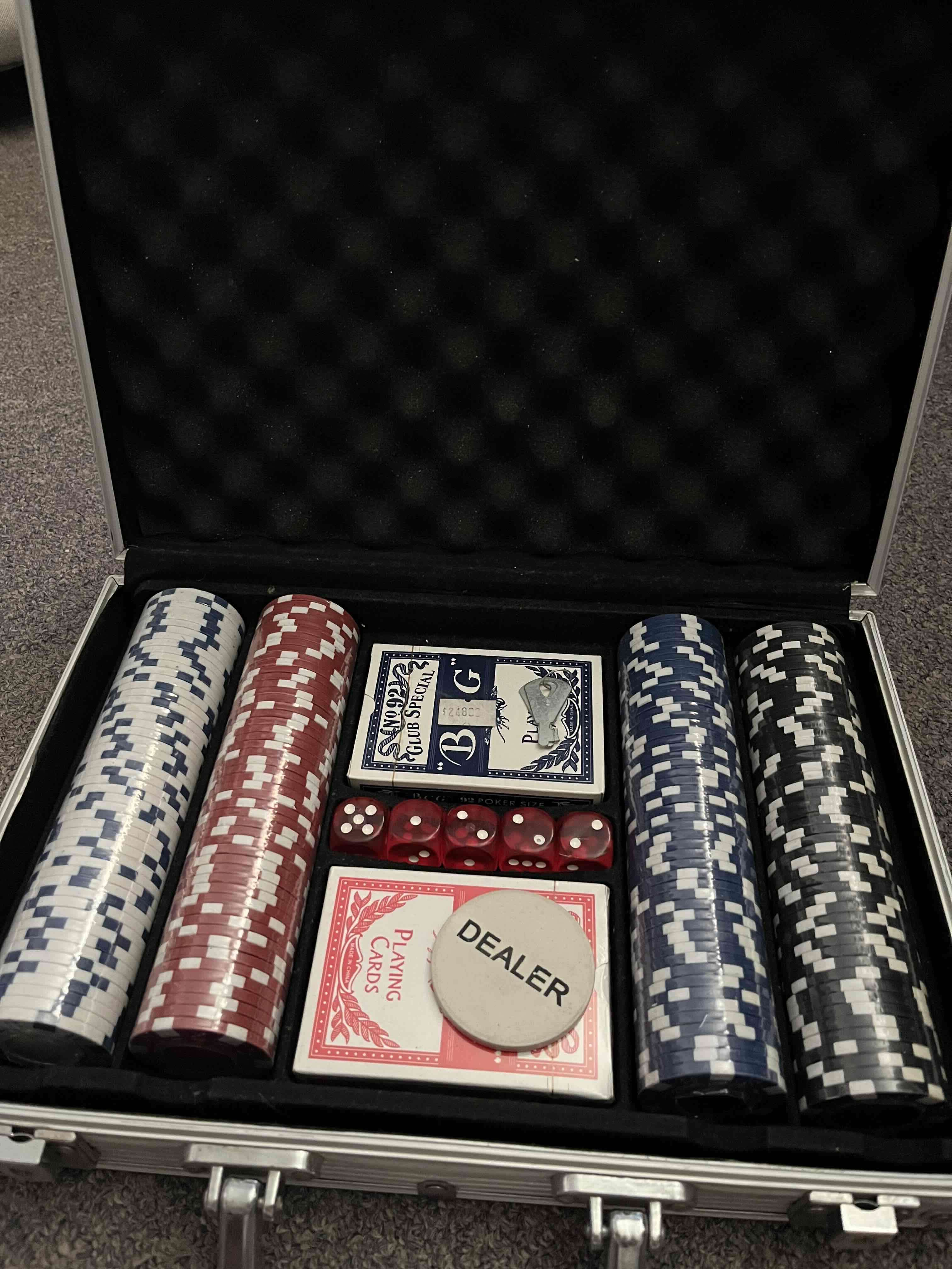 Set de póker con maletín