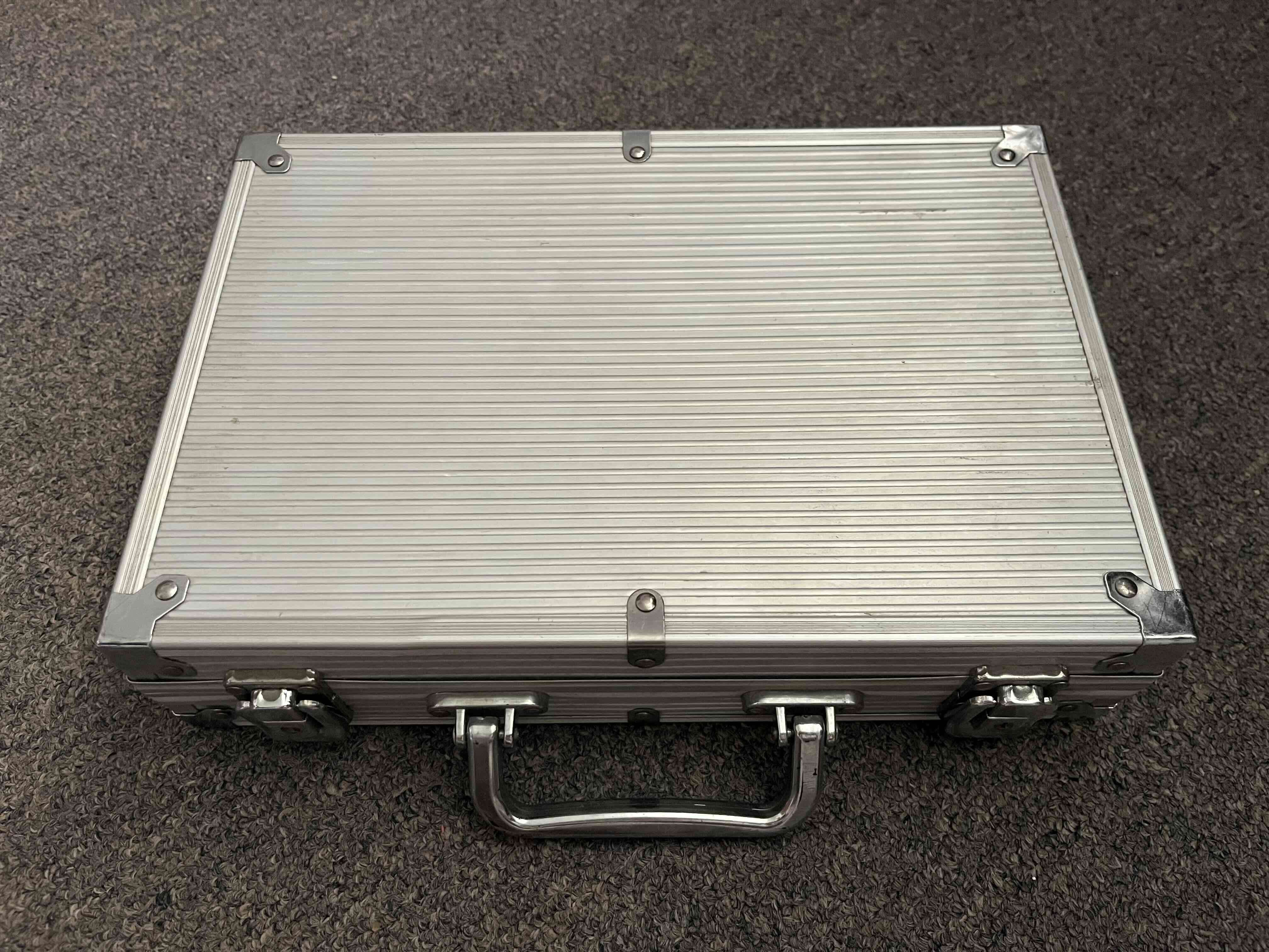 Set de póker con maletín - miniatura 2