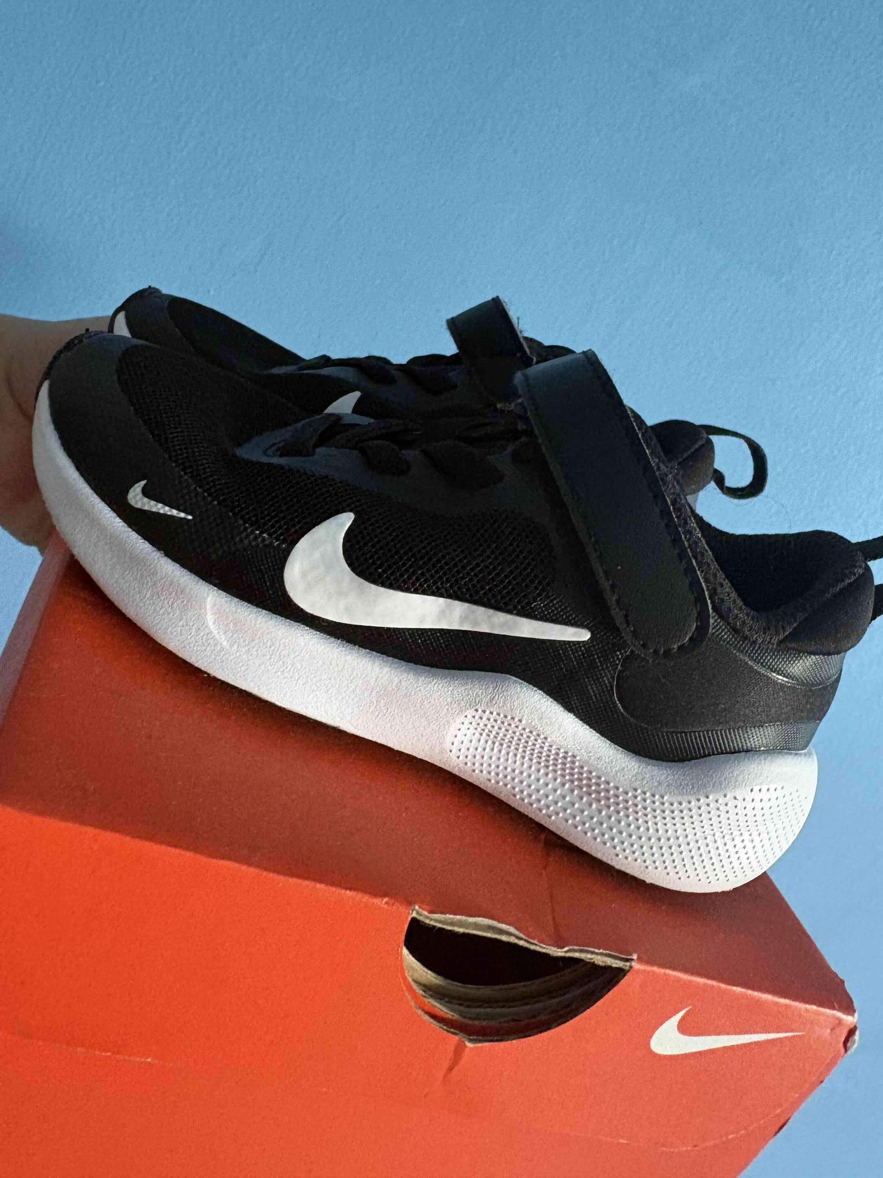 Zapatillas negras unisex talla 25 Nike - miniatura 4