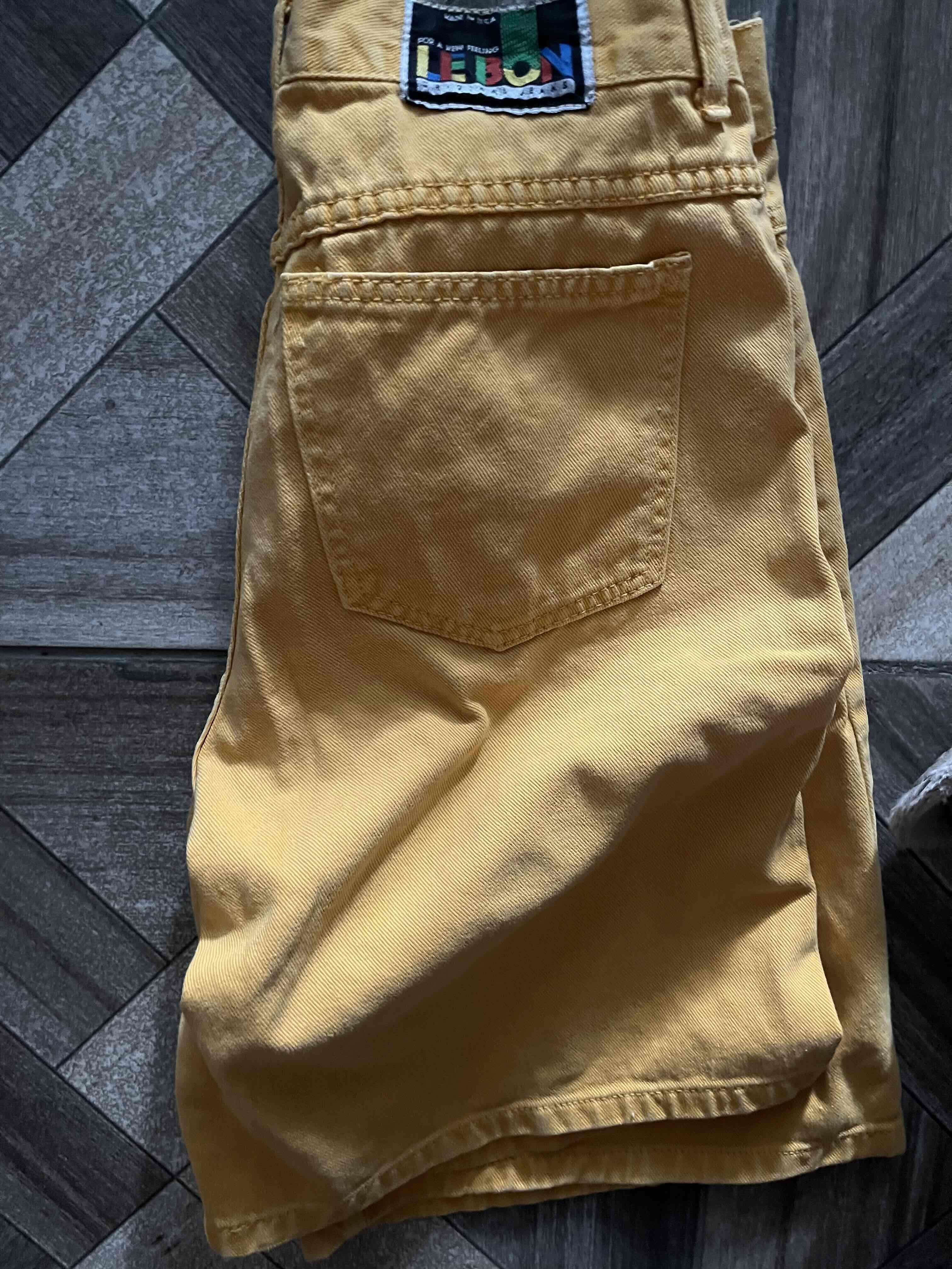 Shorts amarillos talla L - miniatura 3