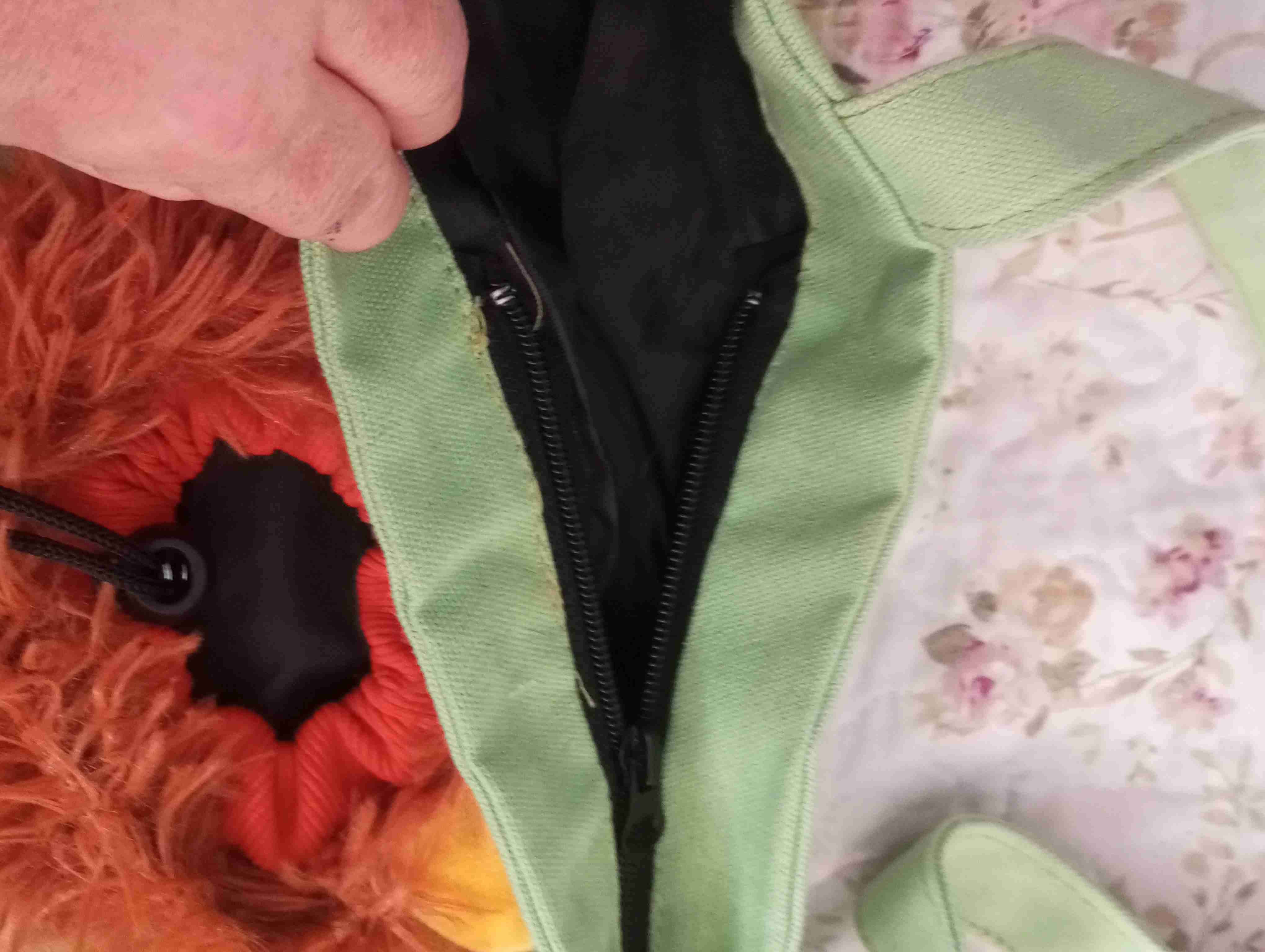 Bolso verde con diseño de león - miniatura 3