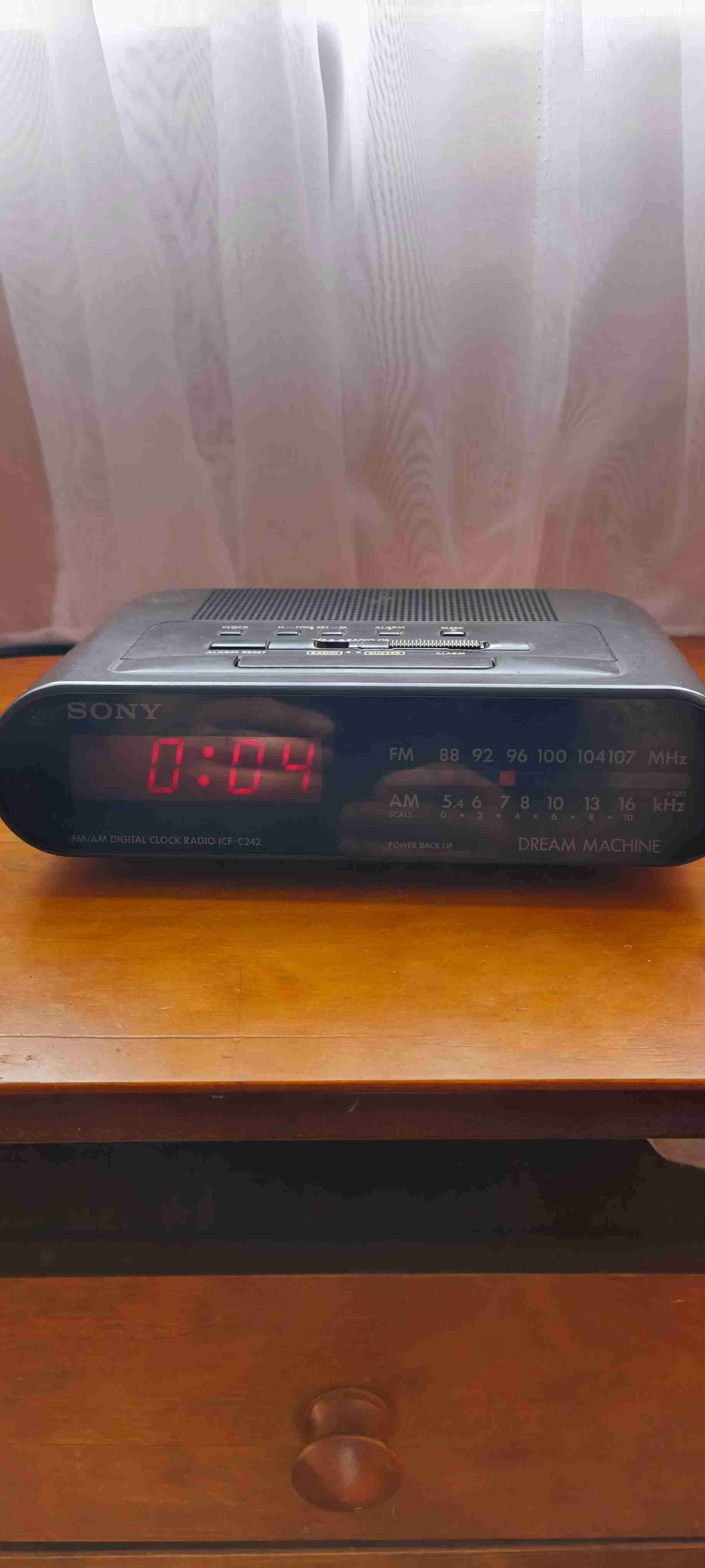 Radio reloj Sony Dream Machine