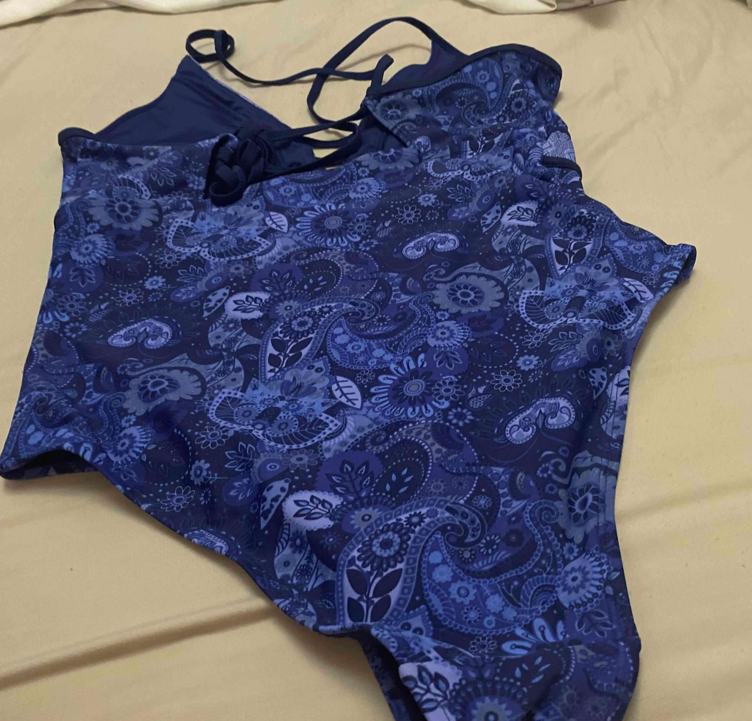 Top bikini azul con estampado - miniatura 5