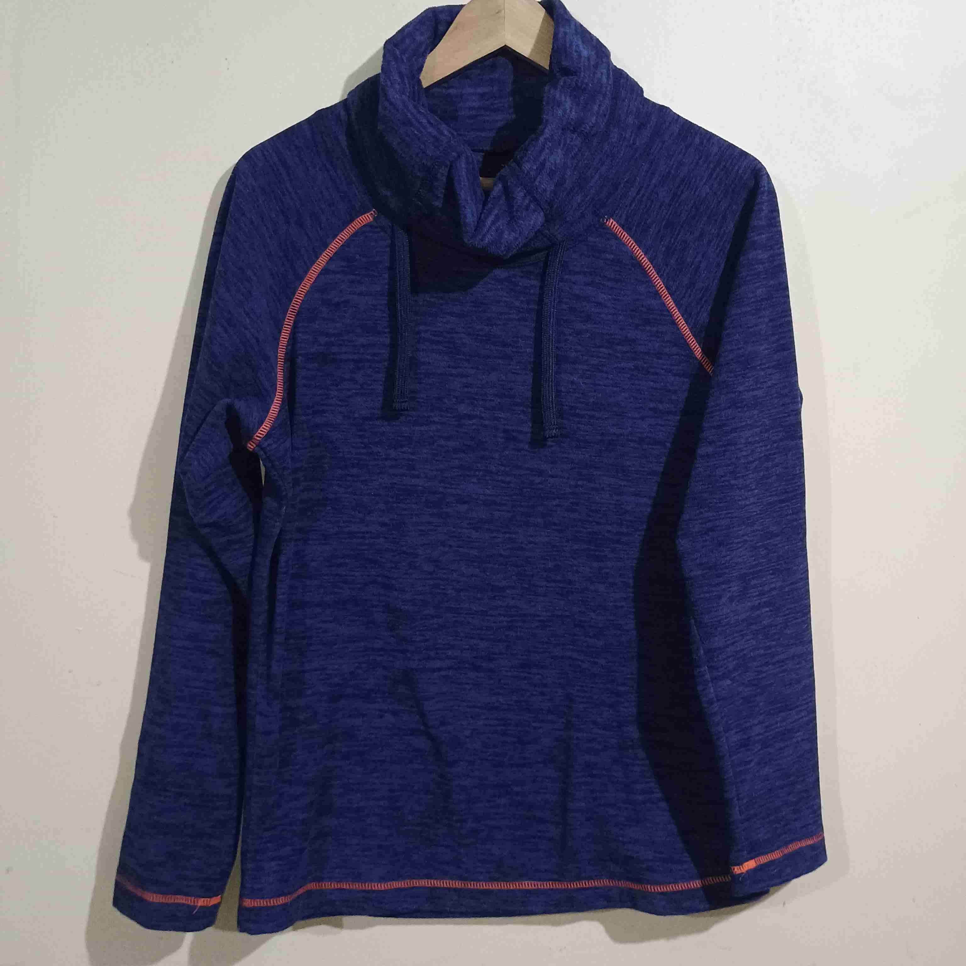 Polerón azul cuello alto - miniatura 2