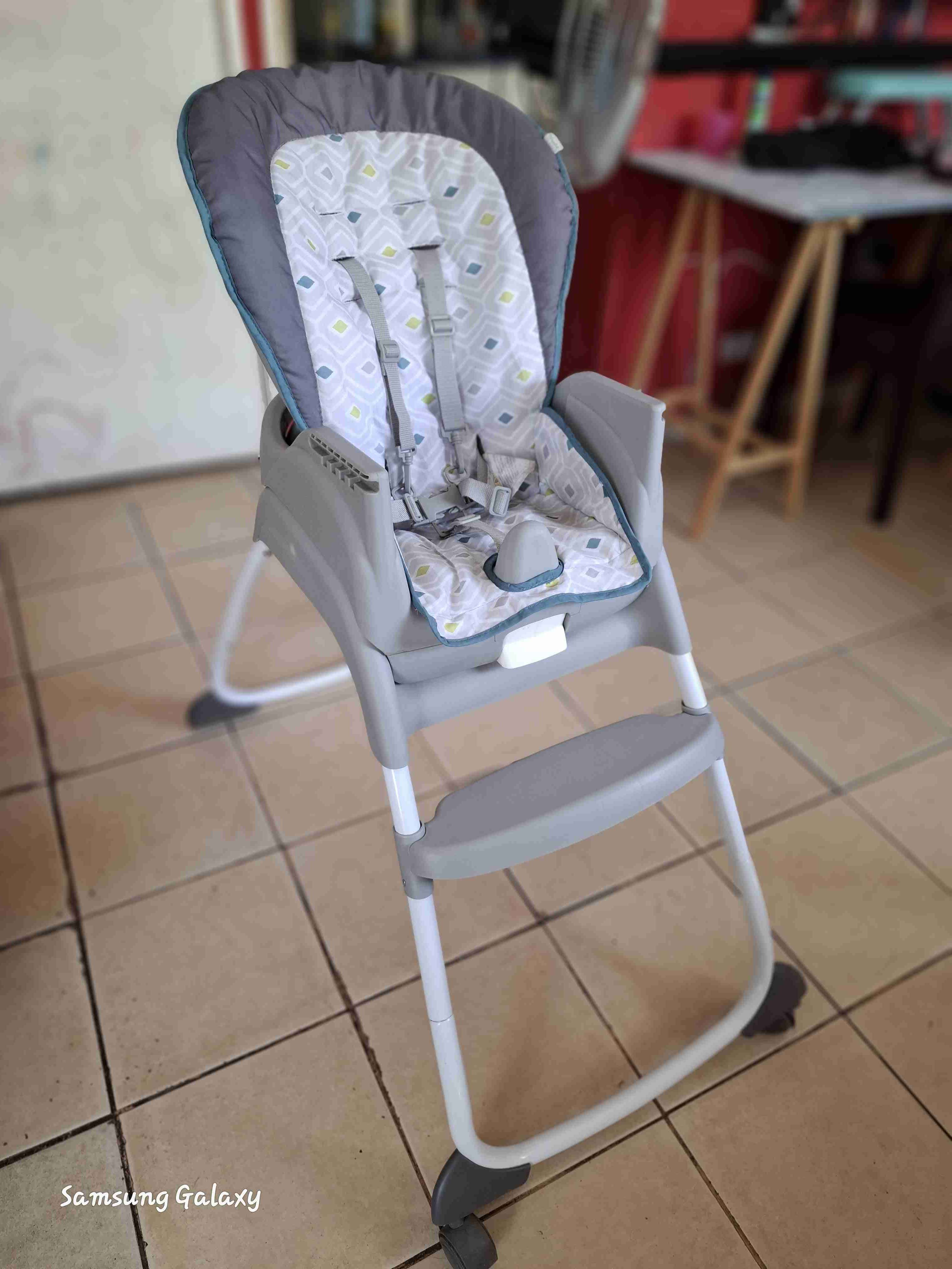 Silla alta 3 en 1 para bebé - miniatura 2