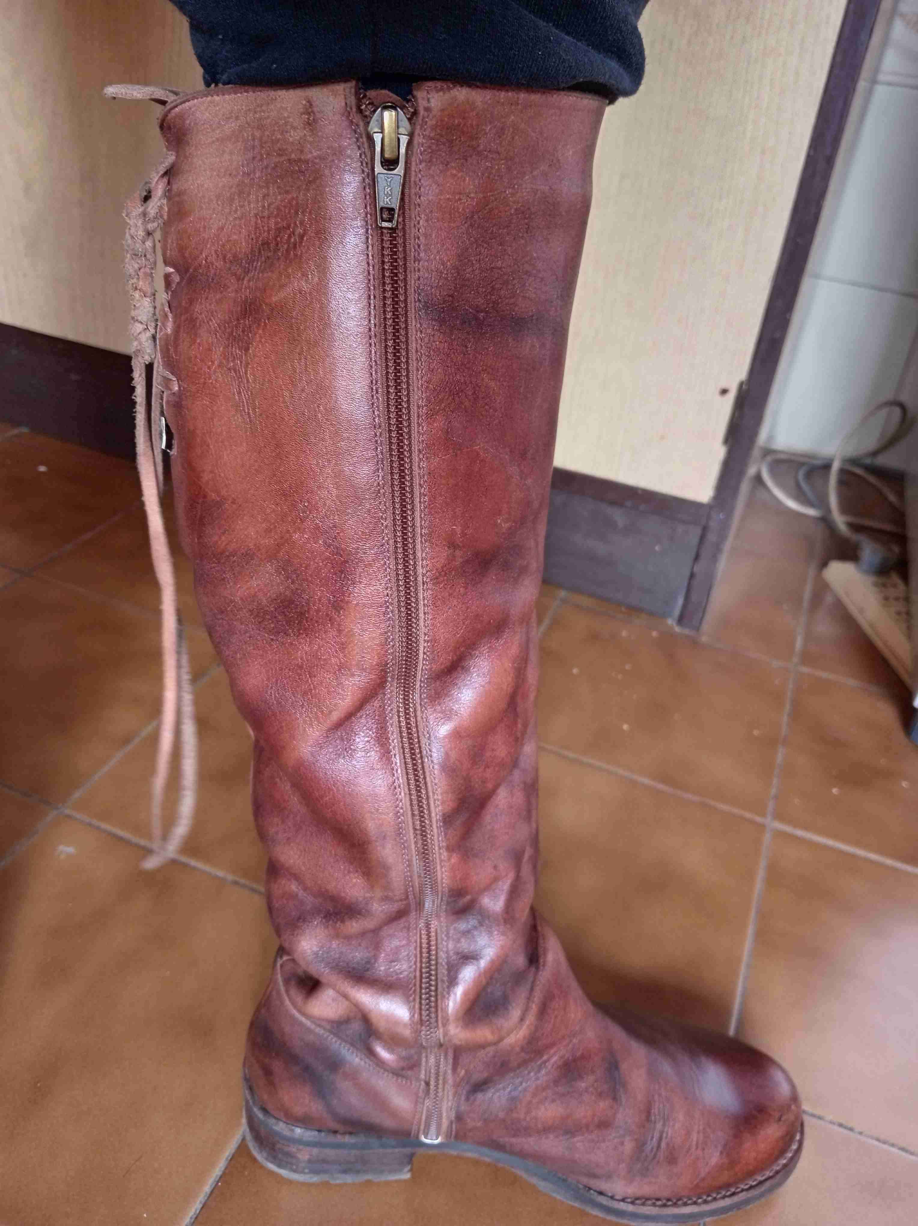 Botas largas de cuero marrón - miniatura 2