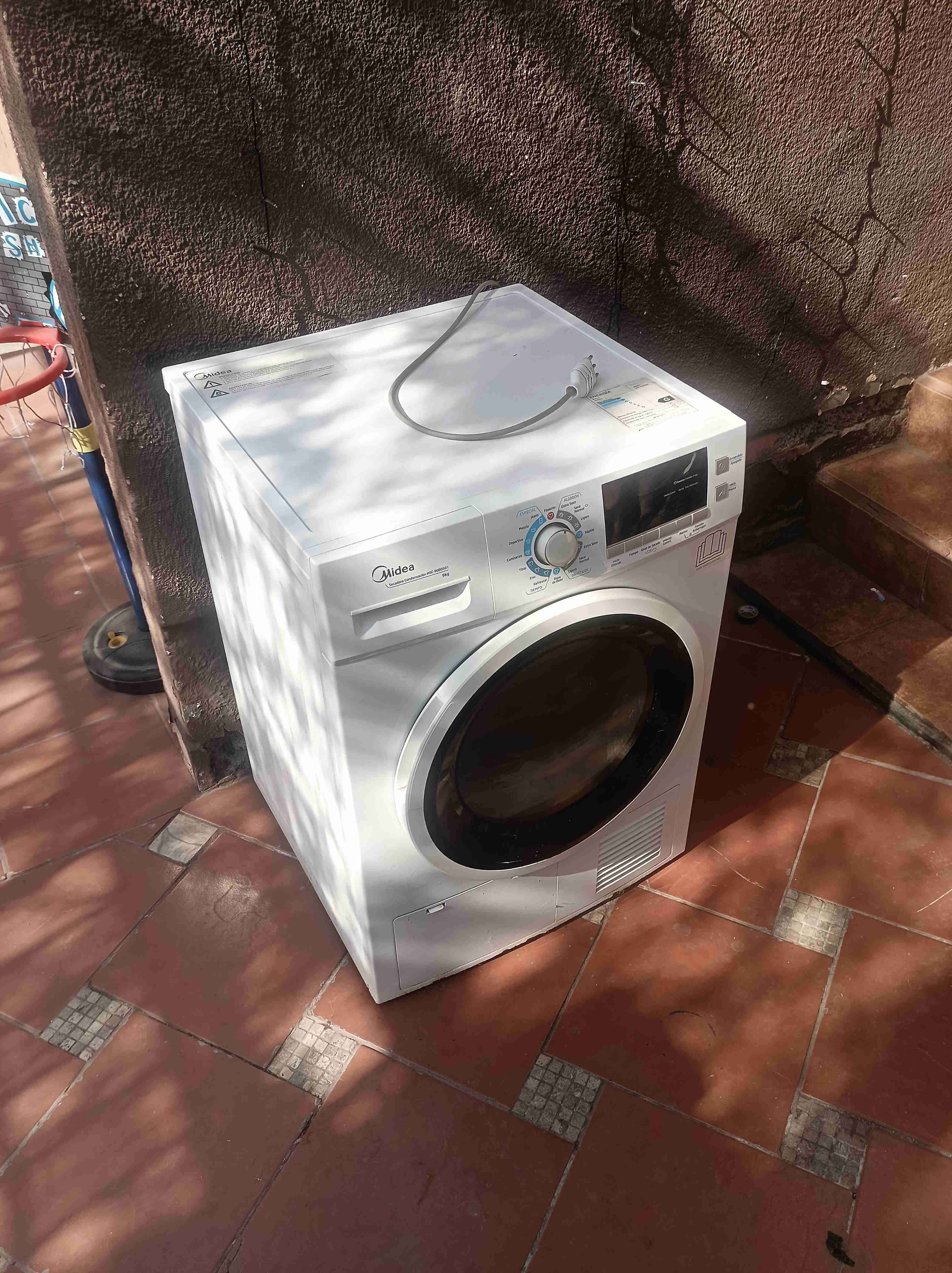 Secadora funcionando impecable - miniatura 3