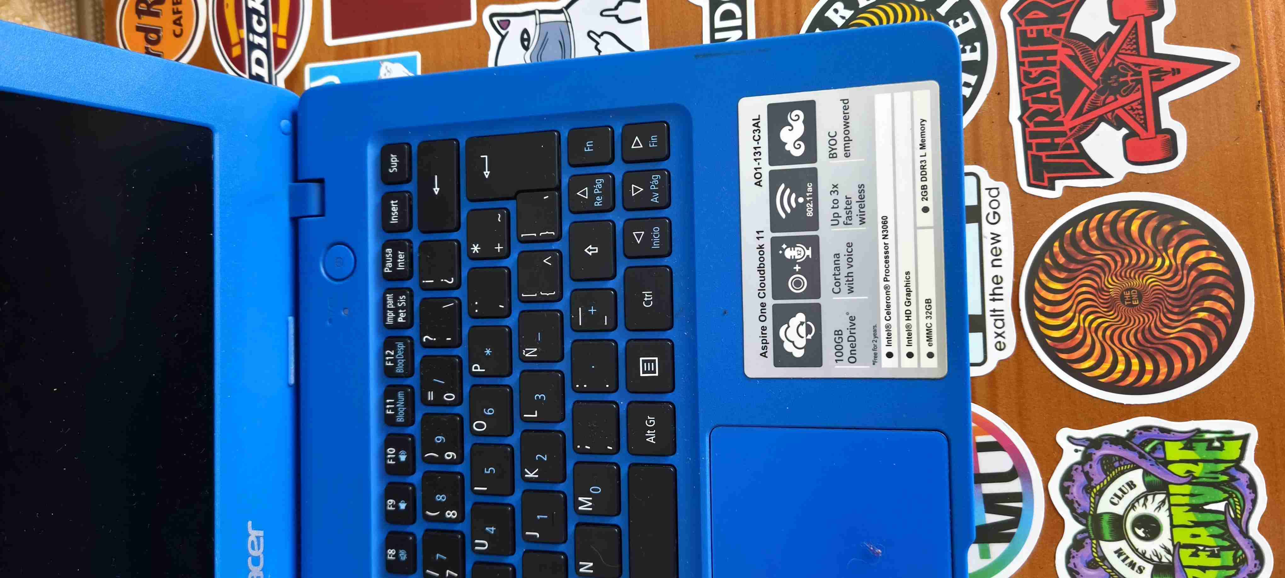 Notebook Acer azul usado - miniatura 2