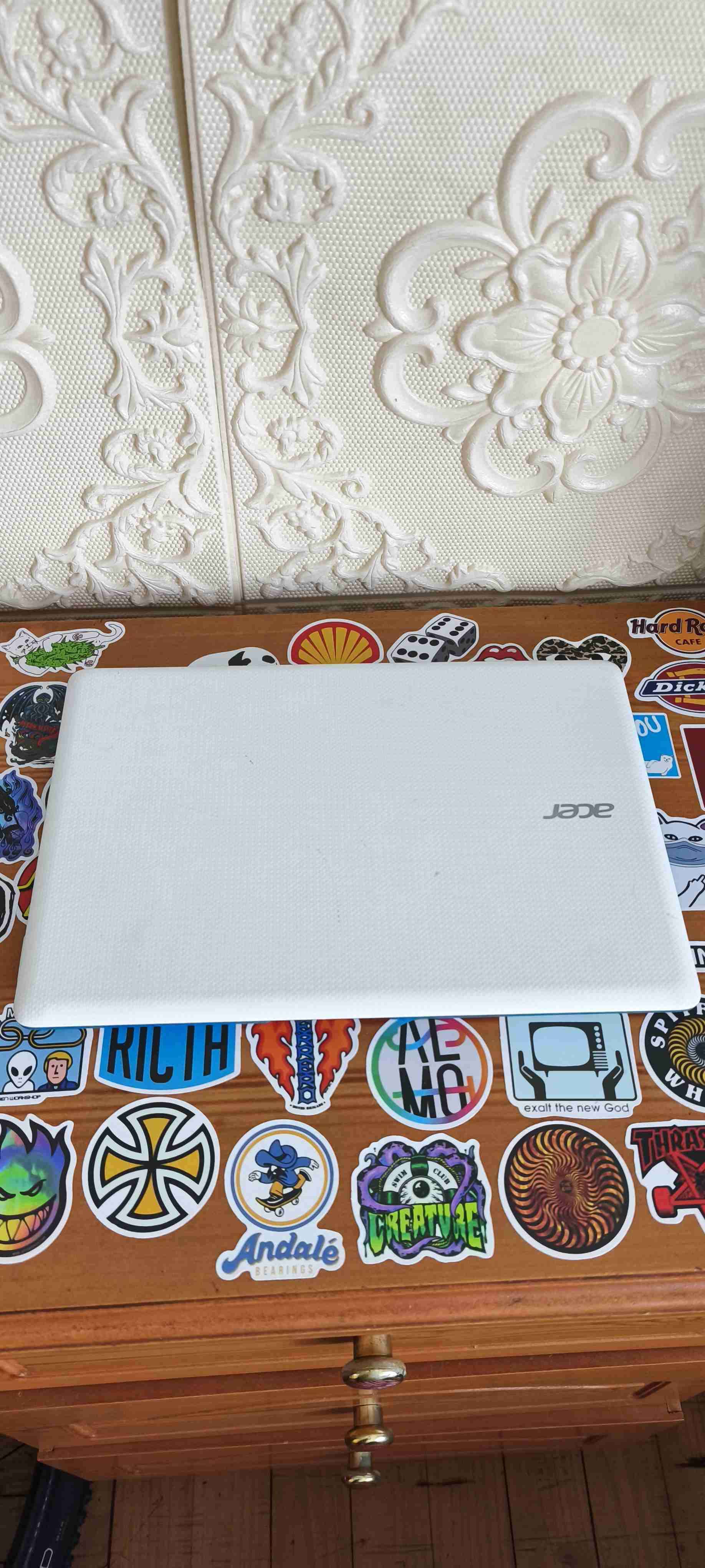 Notebook Acer azul usado - miniatura 4