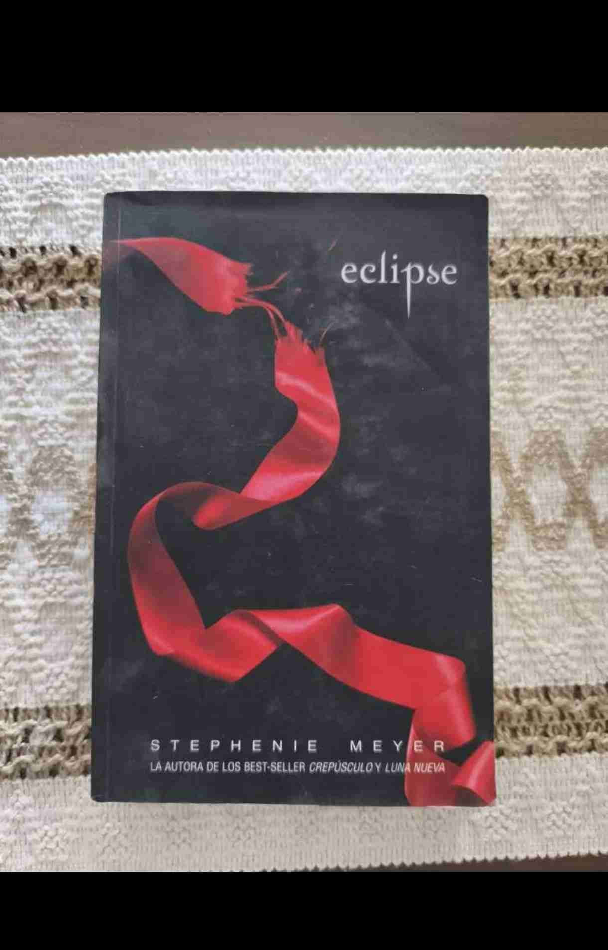 Libro 'Eclipse' de Stephenie Meyer