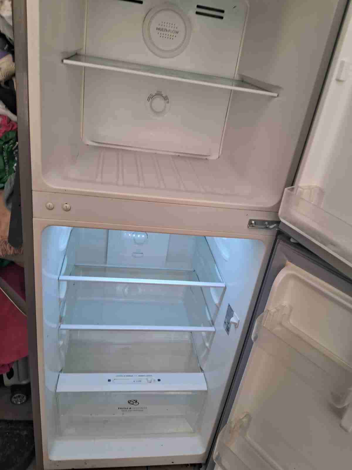 Refrigerador Madensa plateado - miniatura 2