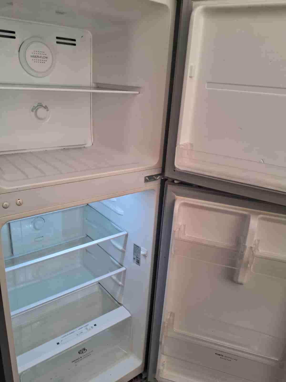 Refrigerador Madensa plateado - miniatura 3