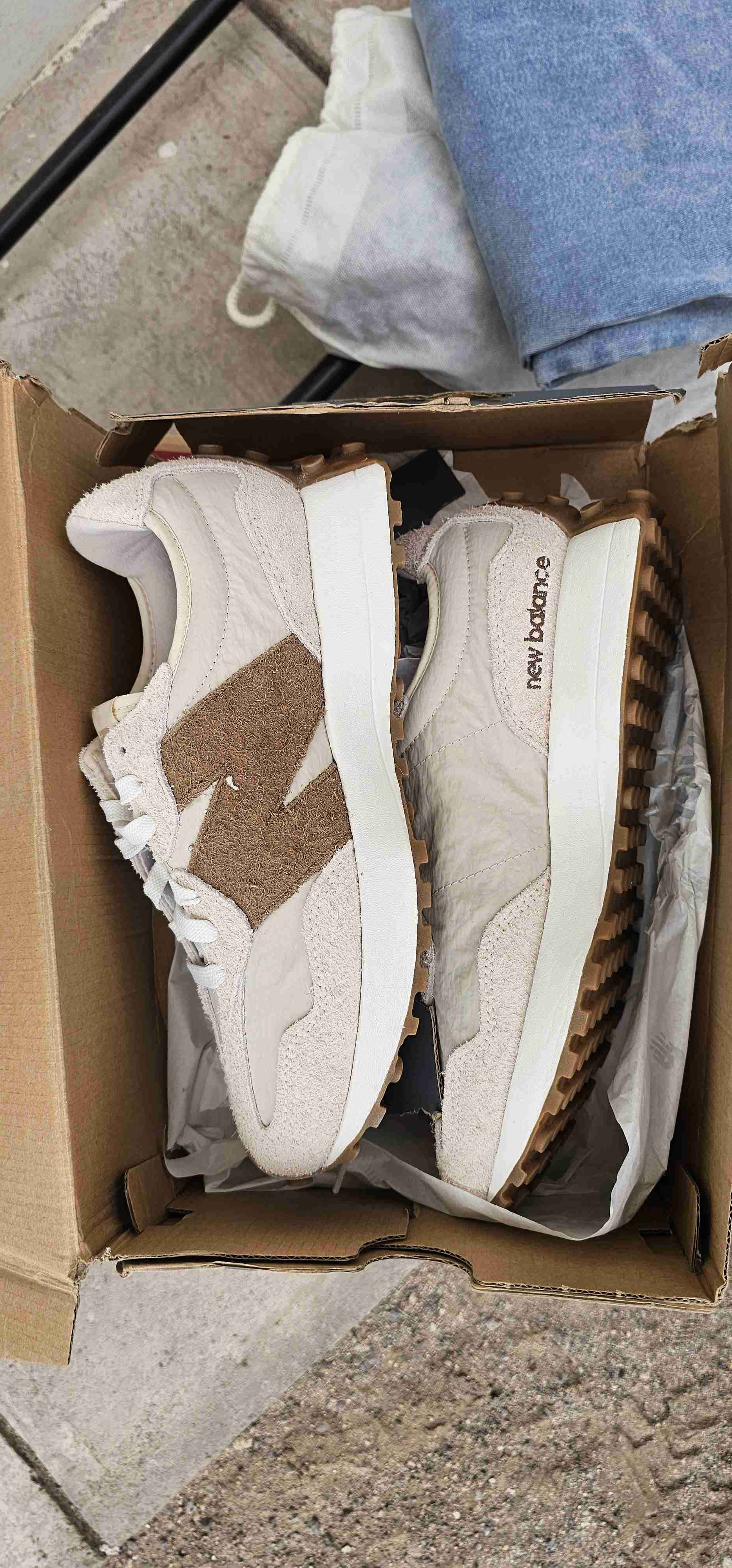 Zapatillas New Balance 327 beige - miniatura 2