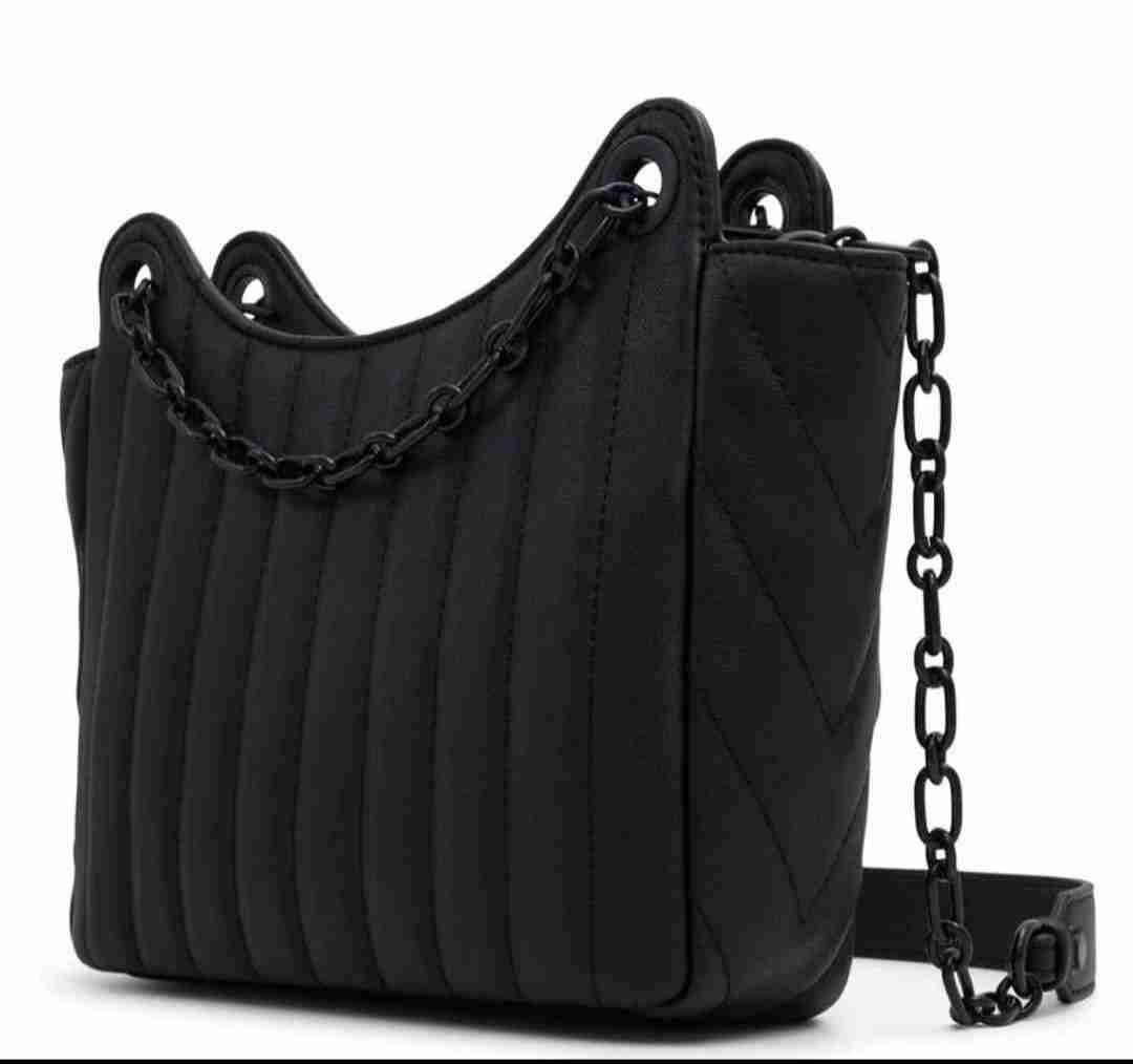 Cartera de mano negra con cadena - miniatura 5