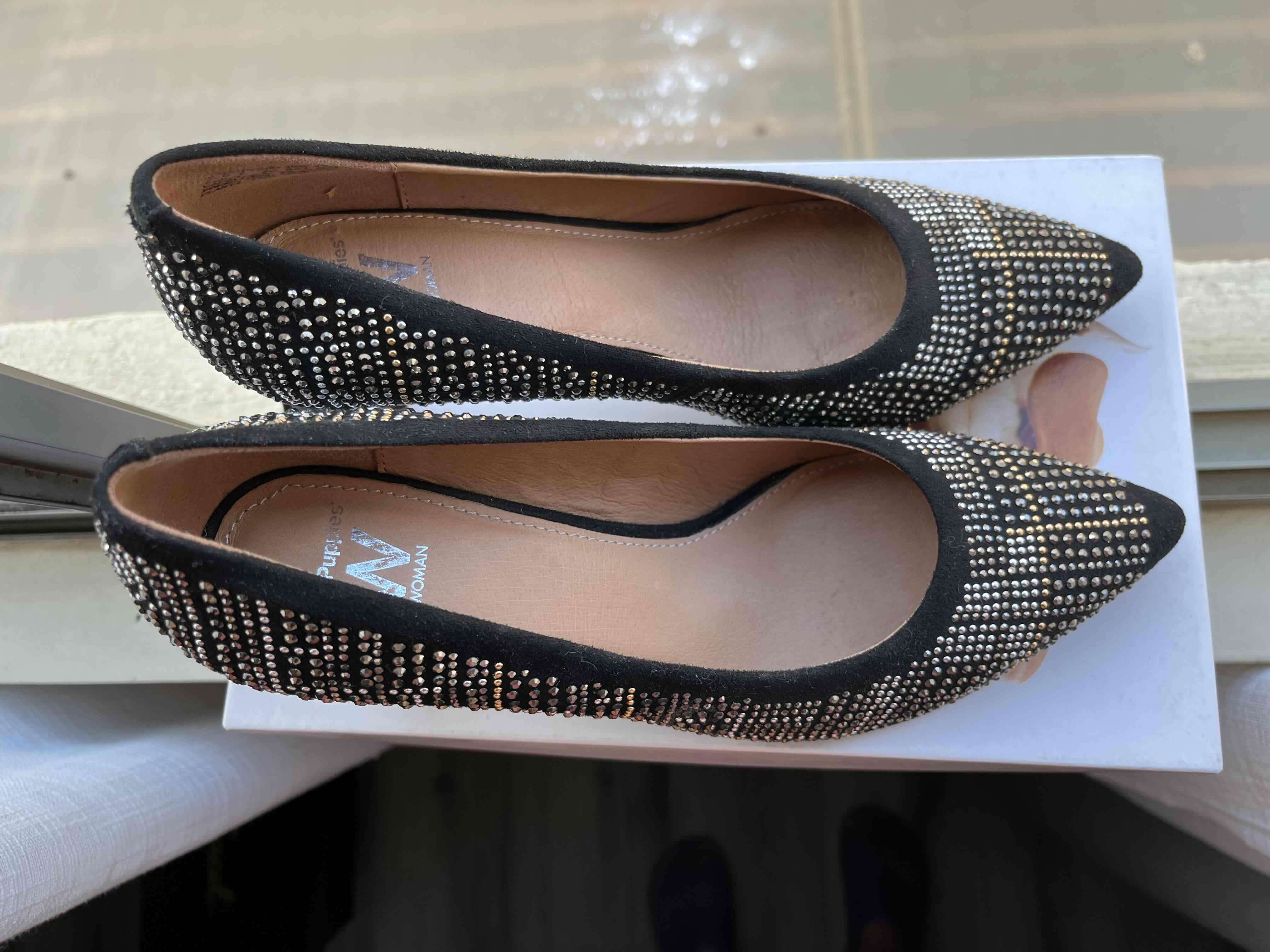 Tacones negros con incrustaciones HUSH PUPPIES - miniatura 2