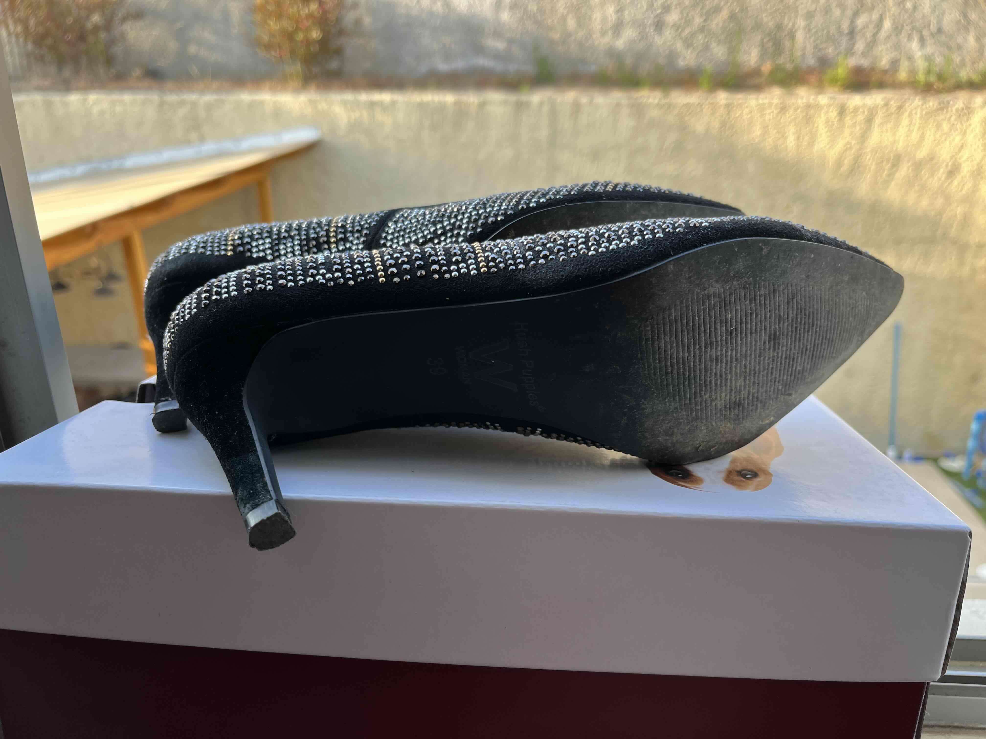 Tacones negros con incrustaciones HUSH PUPPIES - miniatura 3