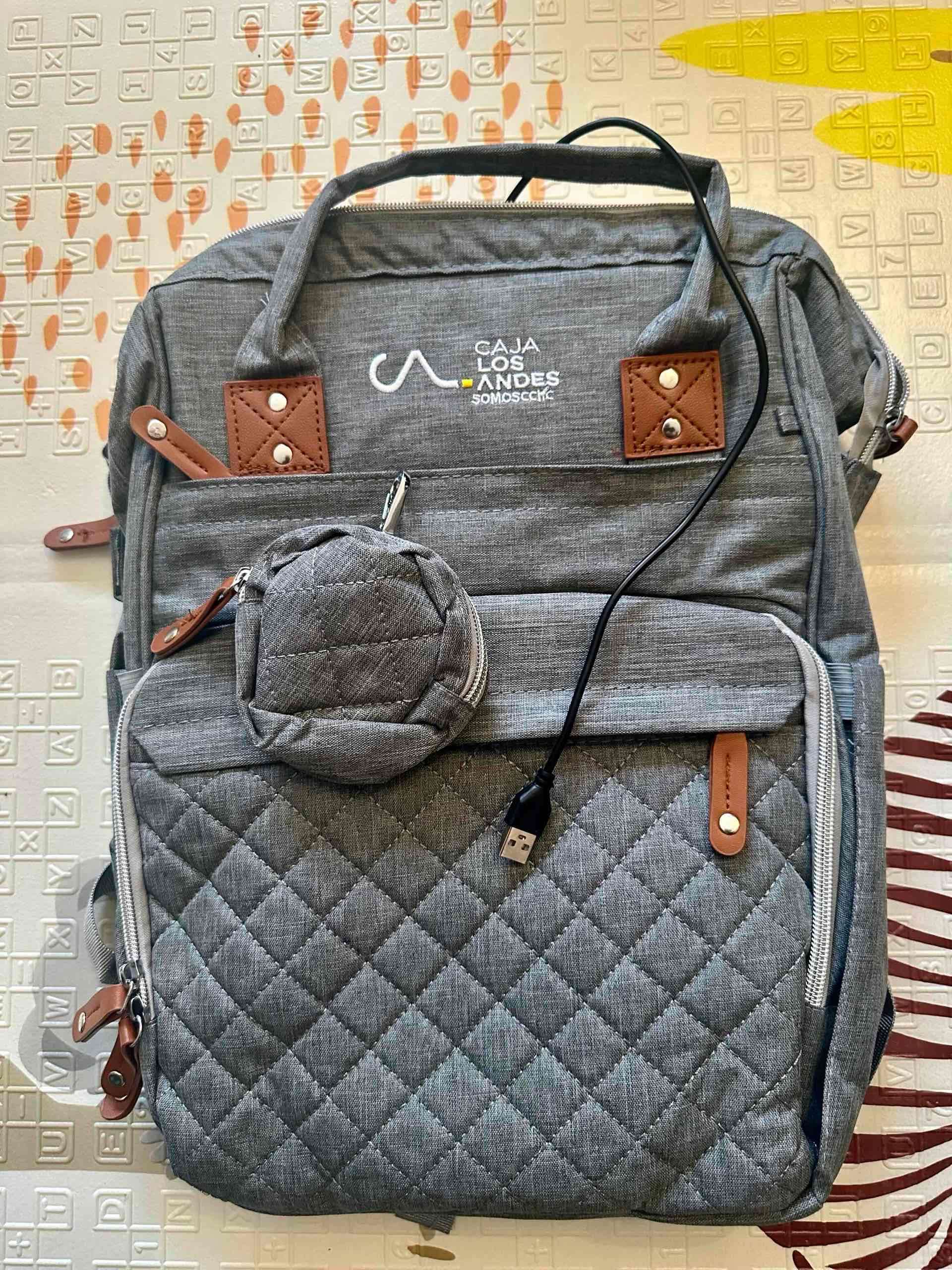 Mochila gris acolchada - miniatura 2