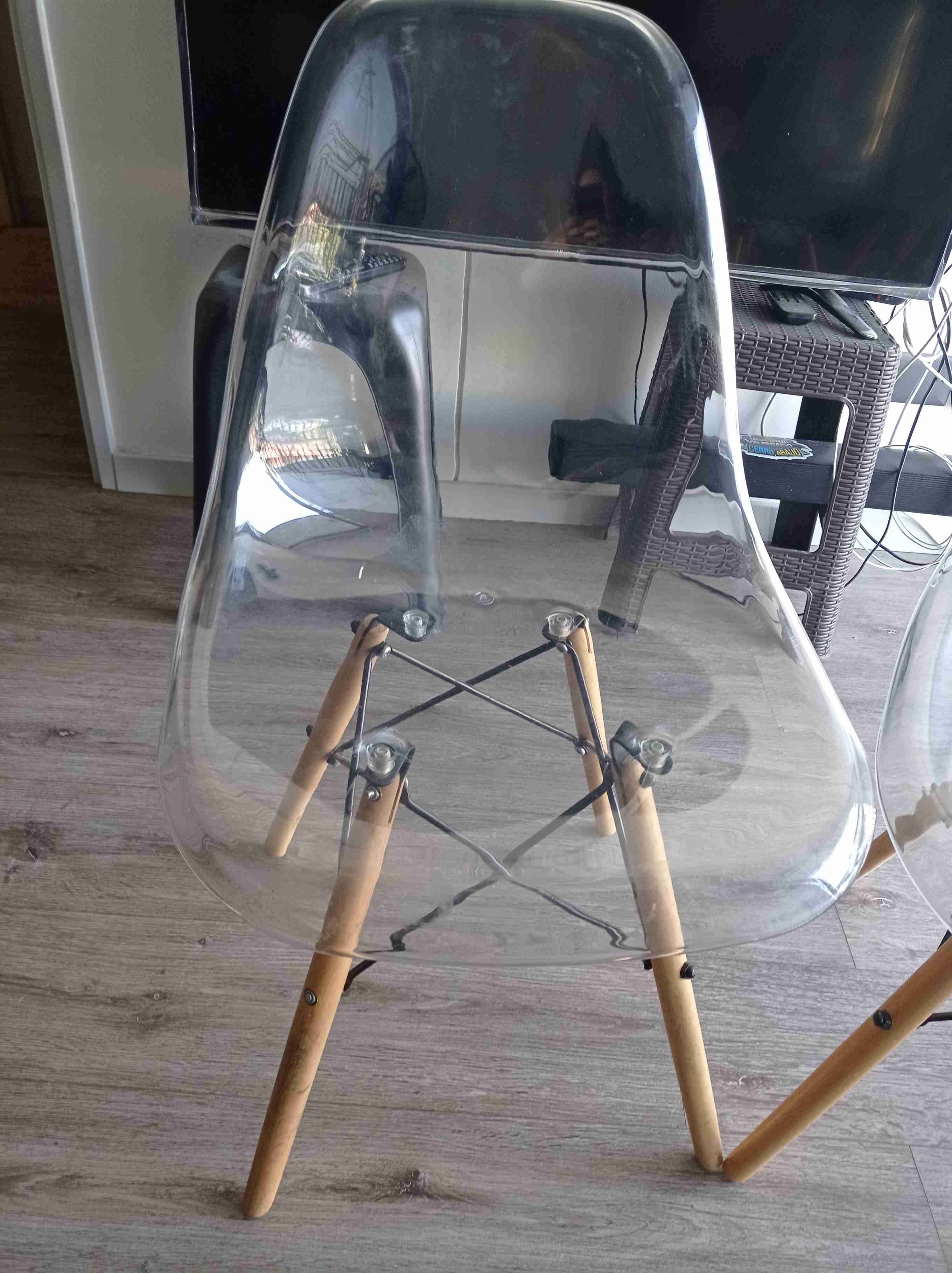 Juego de sillas transparentes modernas - miniatura 3