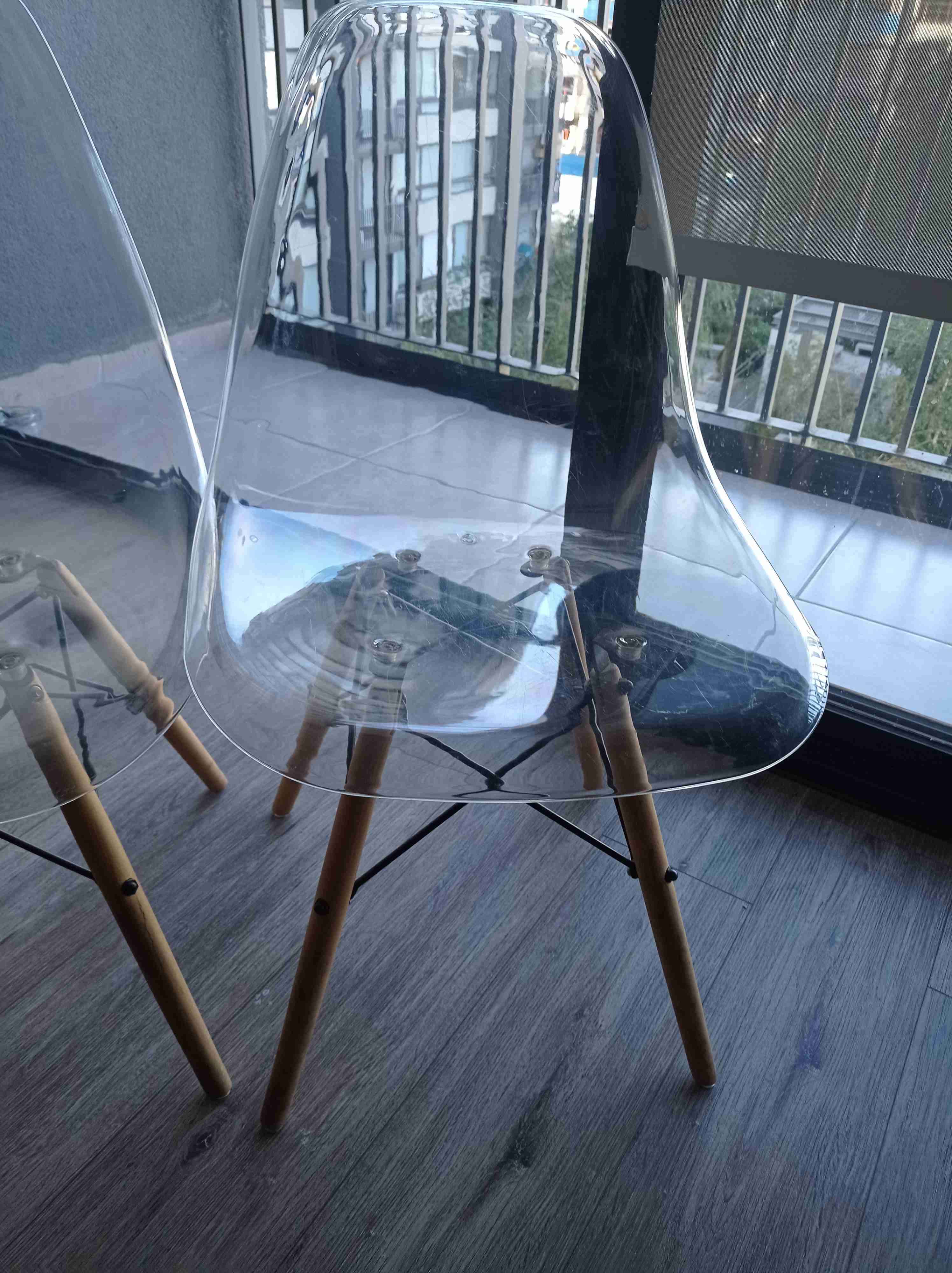 Juego de sillas transparentes modernas - miniatura 4