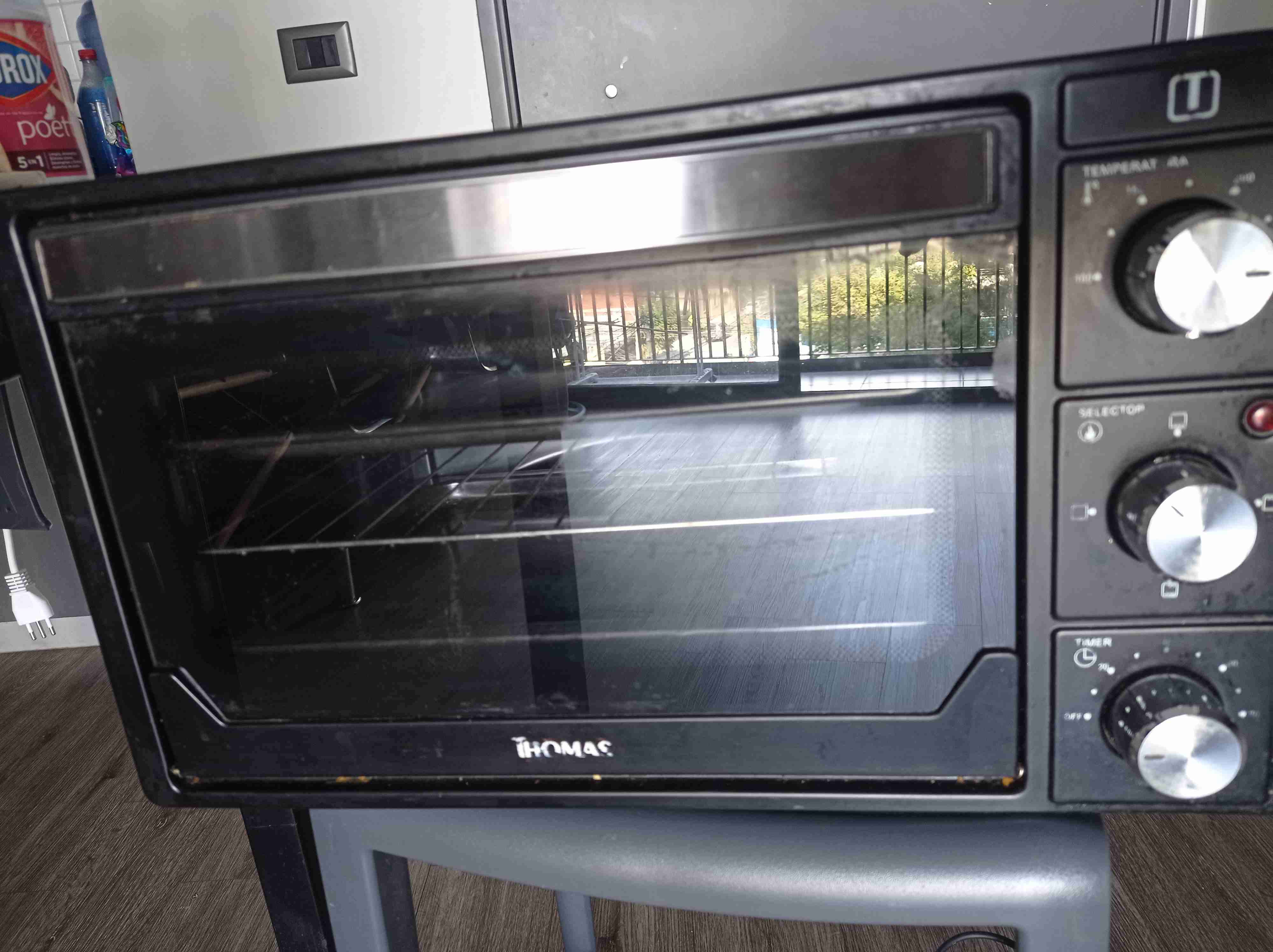 Horno eléctrico Thomas negro