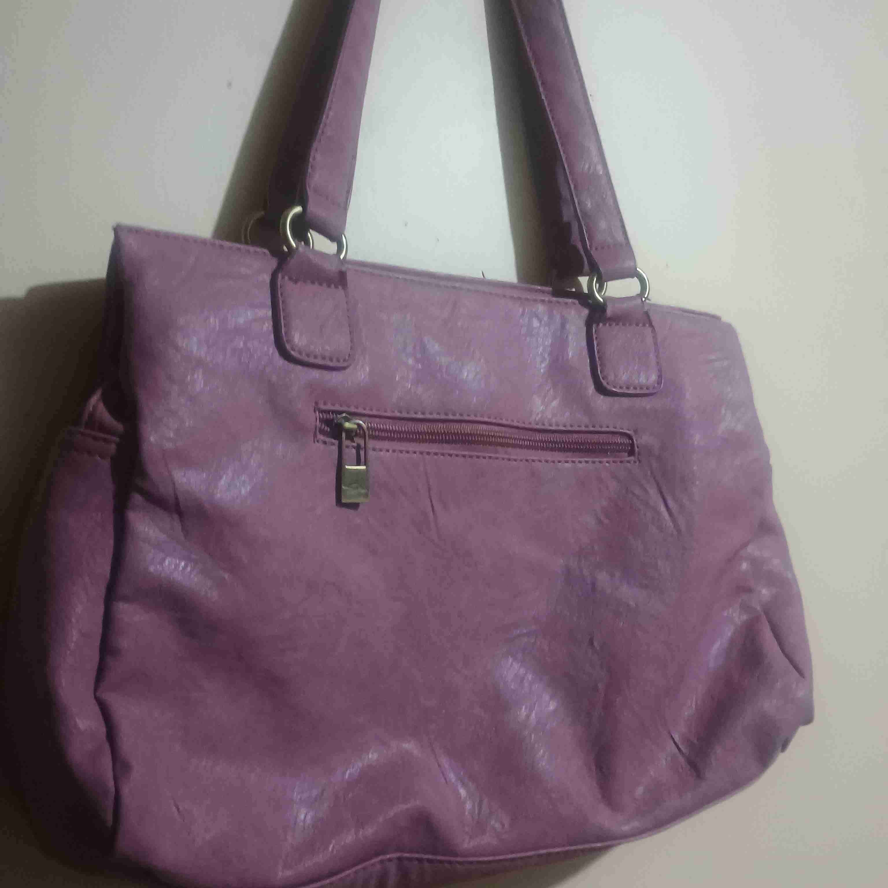 Cartera morada con detalles florales - miniatura 7