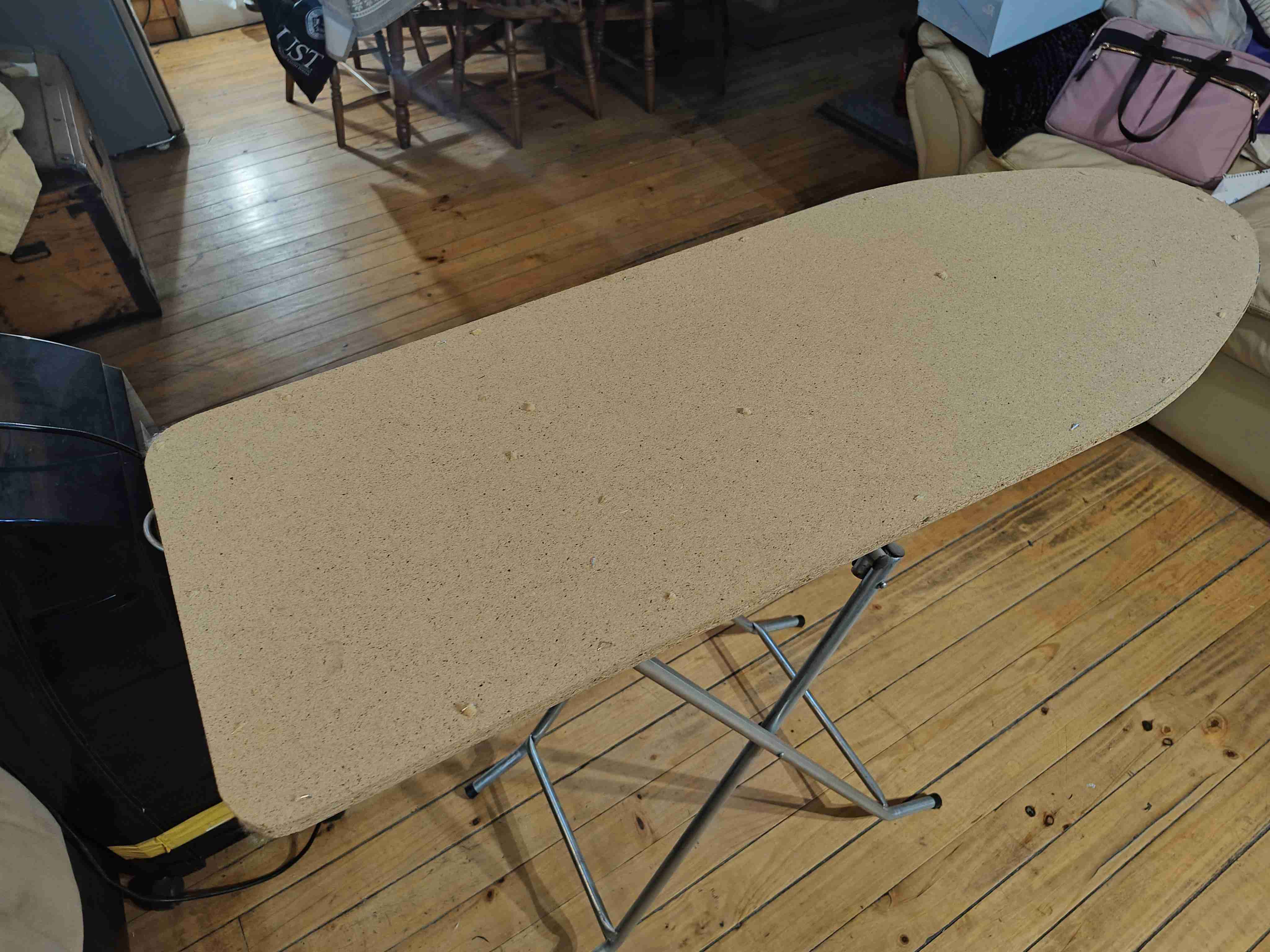 Mesa de planchar básica - miniatura 2