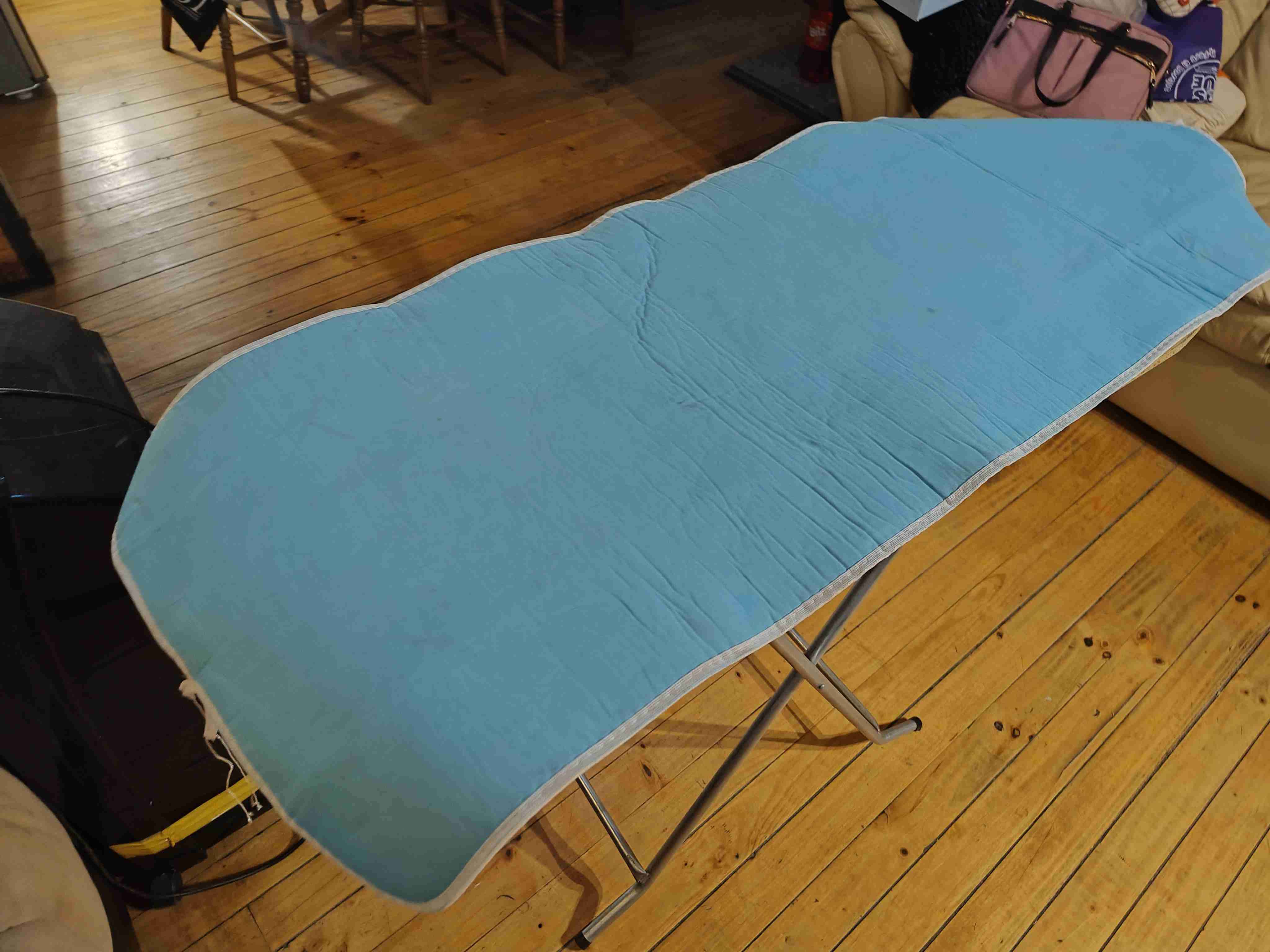 Mesa de planchar básica - miniatura 5