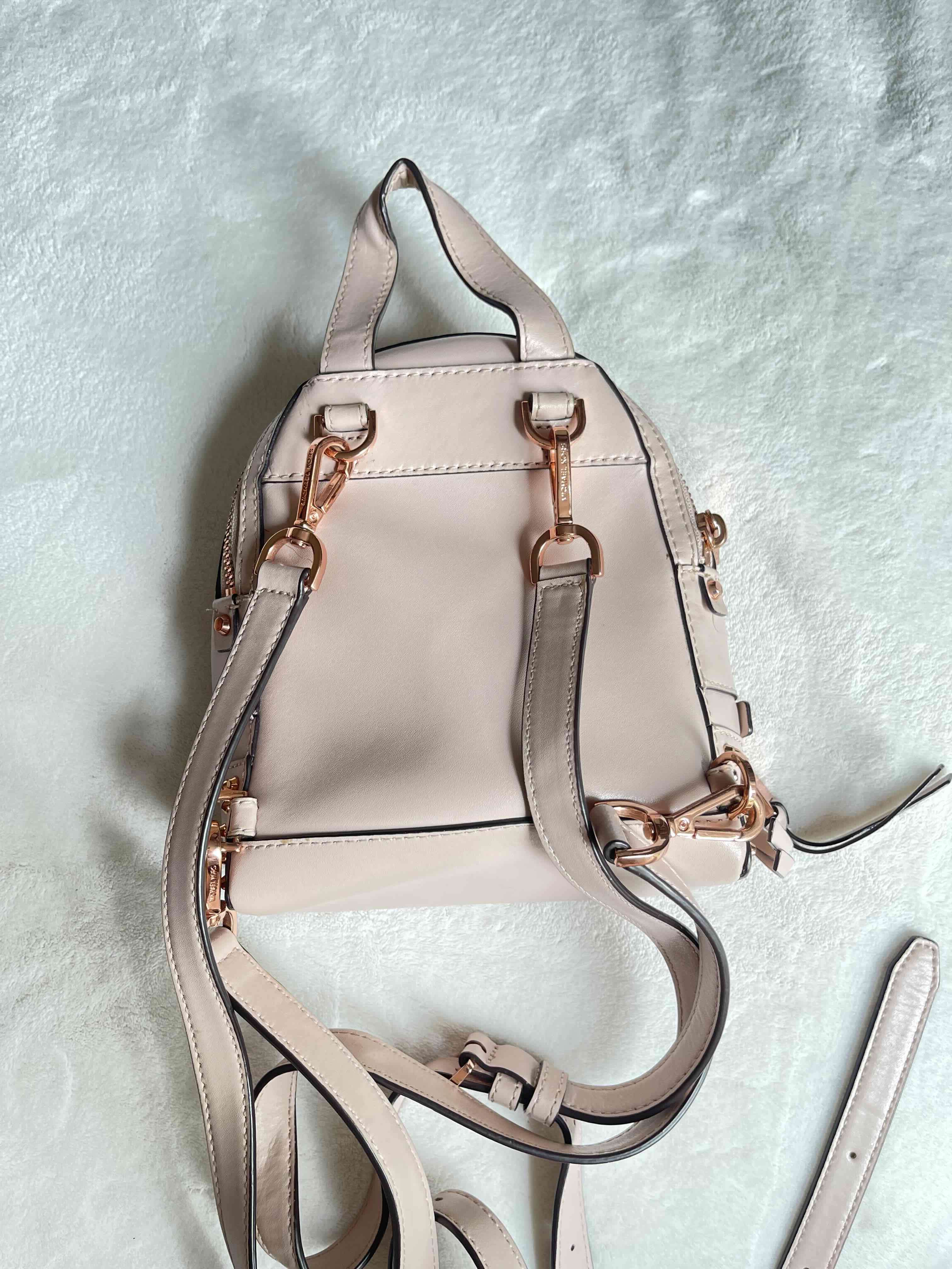 Mochila Michael Kors color rosa claro - miniatura 2