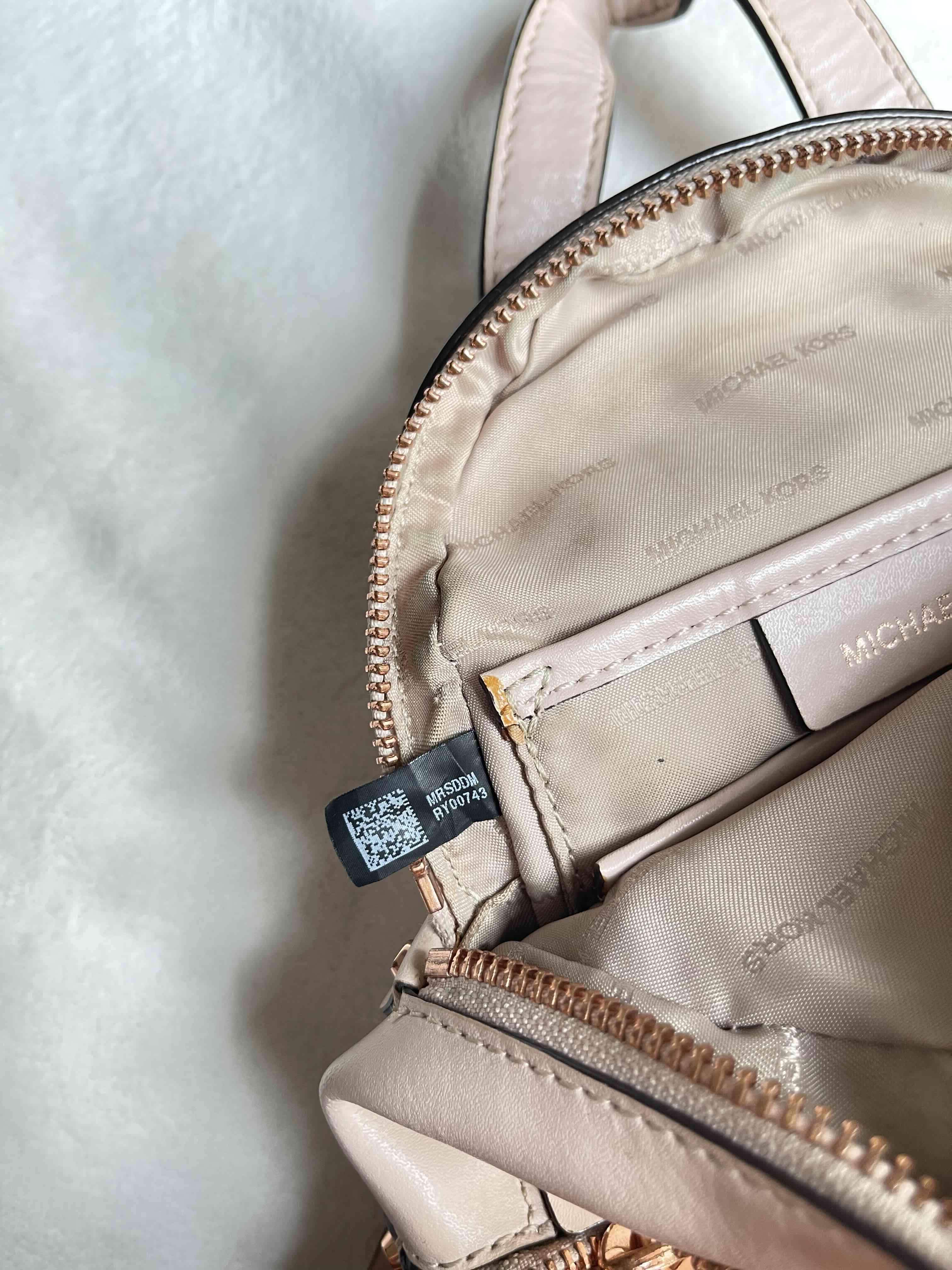 Mochila Michael Kors color rosa claro - miniatura 3