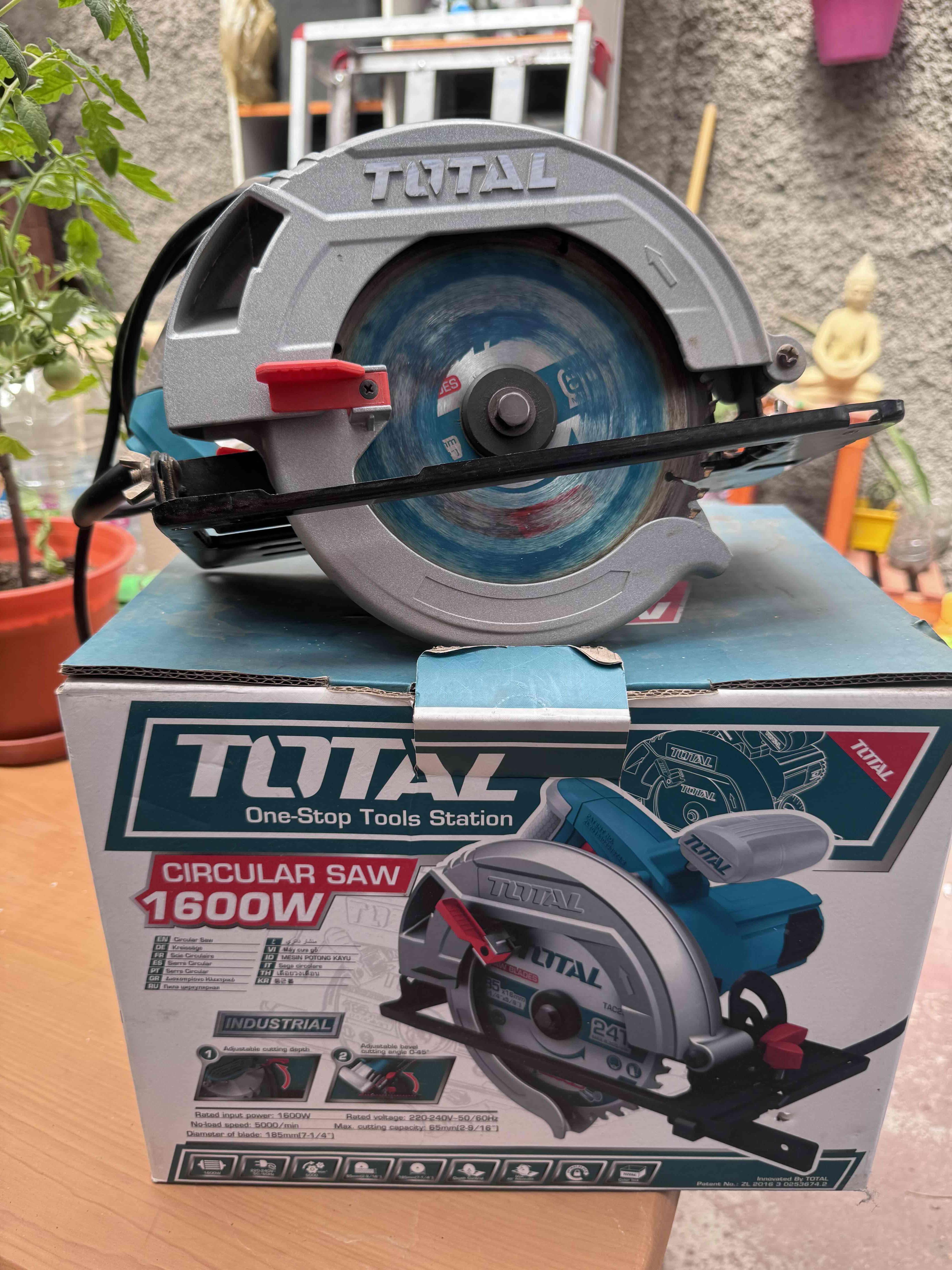 Sierra circular Total 1600W