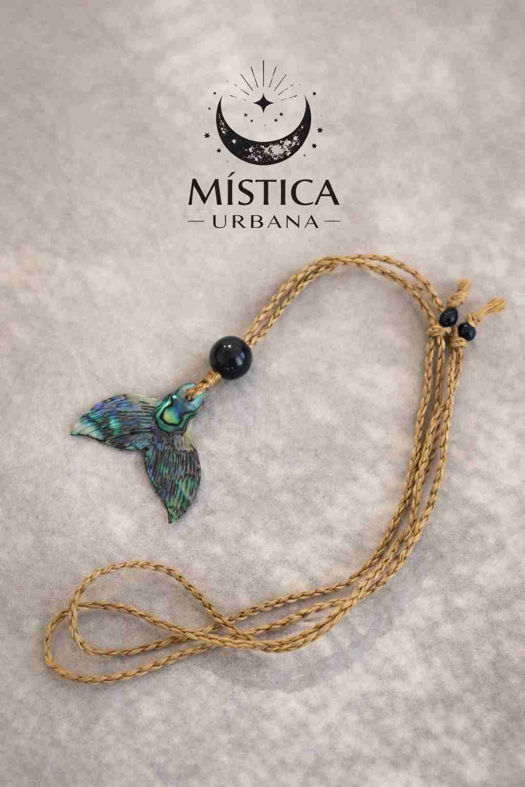 Collar con colgante de colita