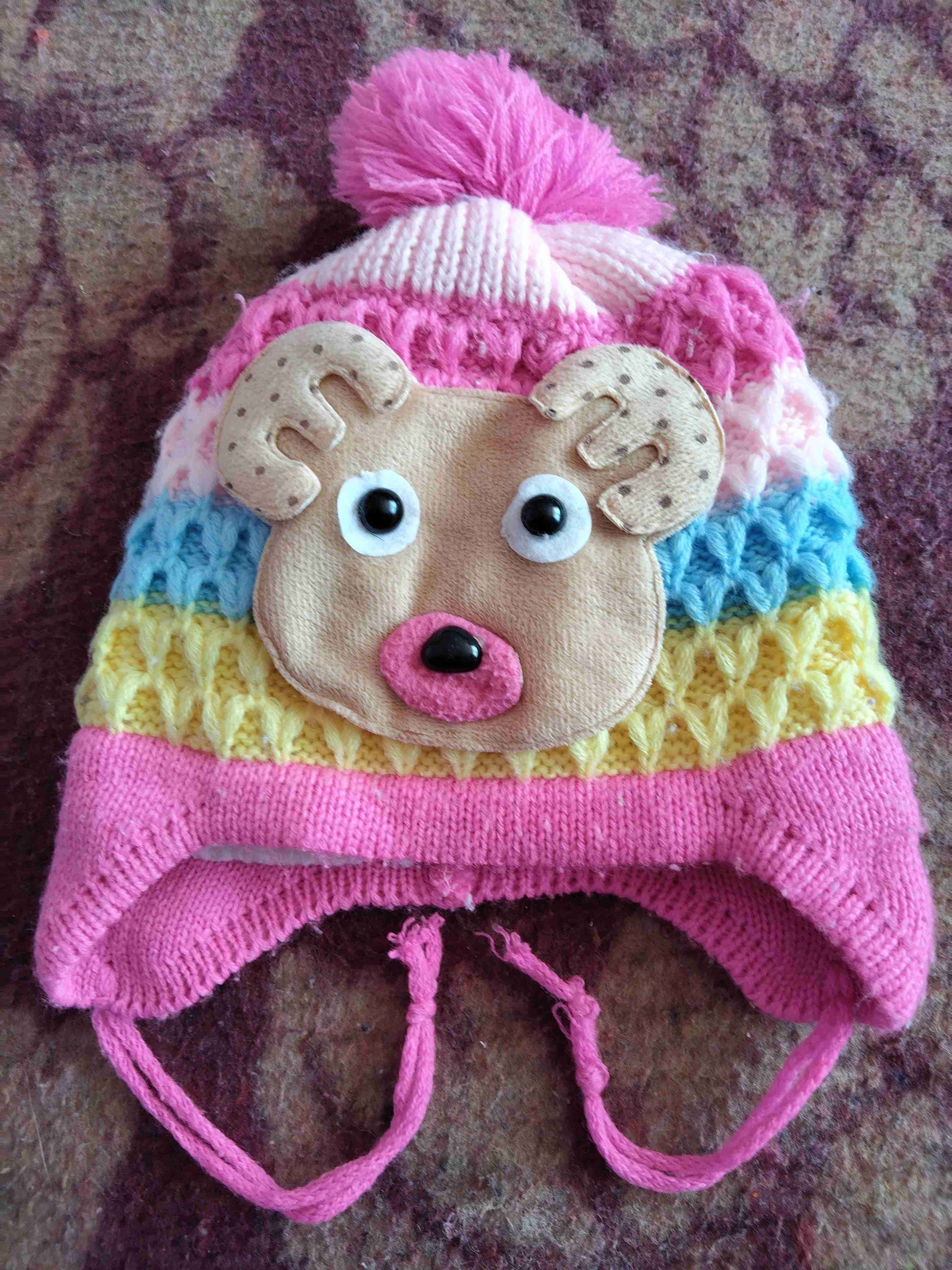 Gorro infantil arcoíris con orejas
