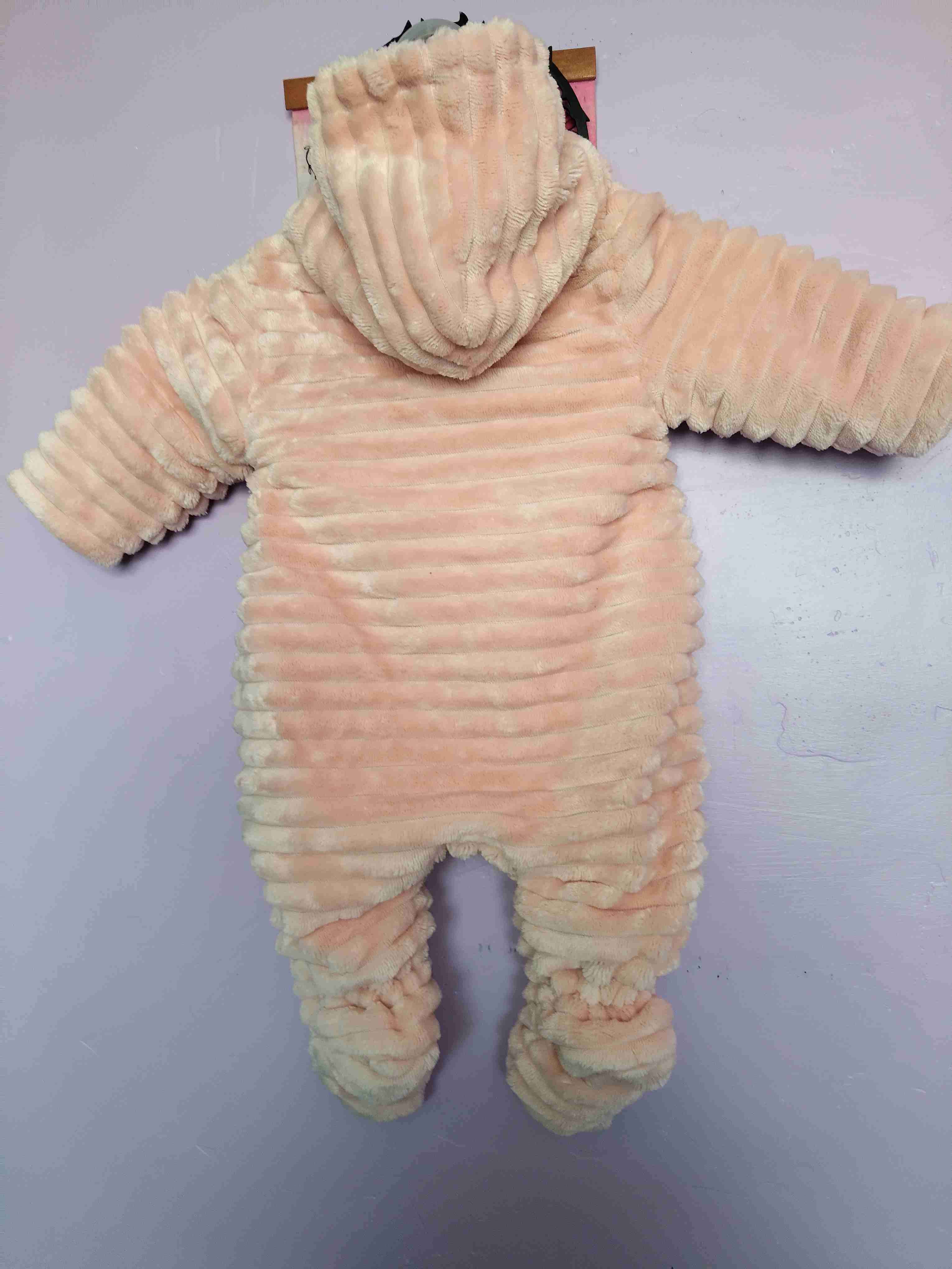 Pijama peludo para bebé rosado - miniatura 2