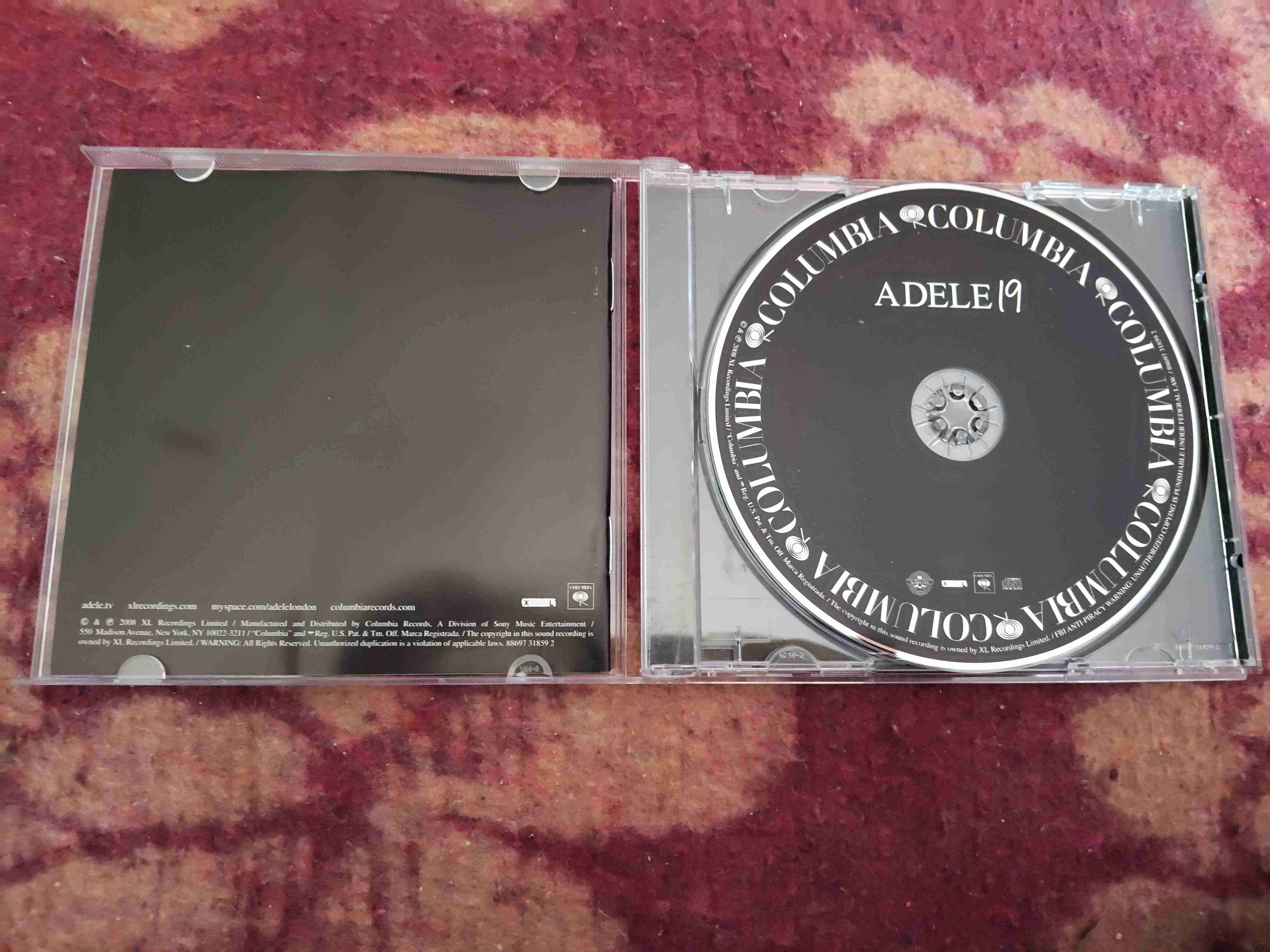 CD Adele 19 en buen estado - miniatura 2