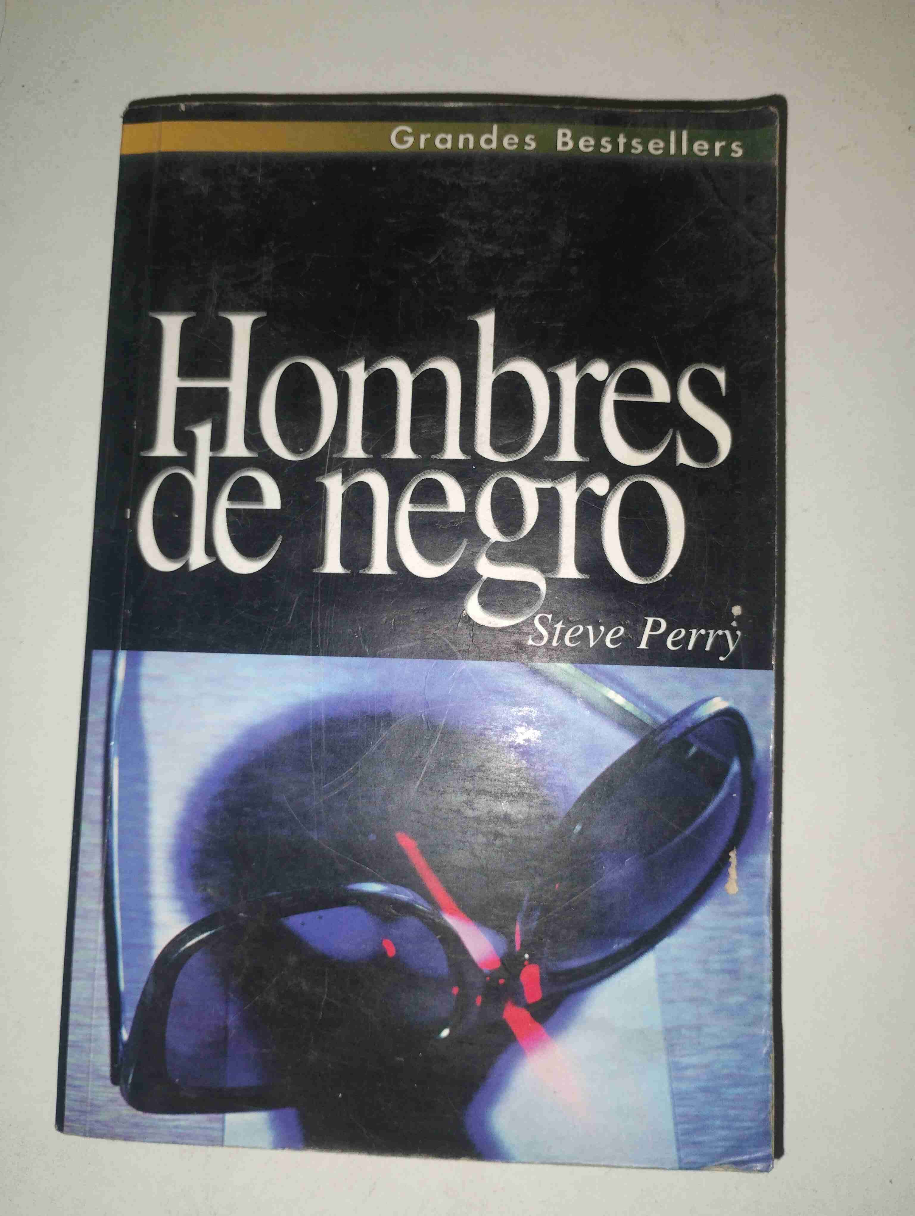 Libro Hombres de Negro