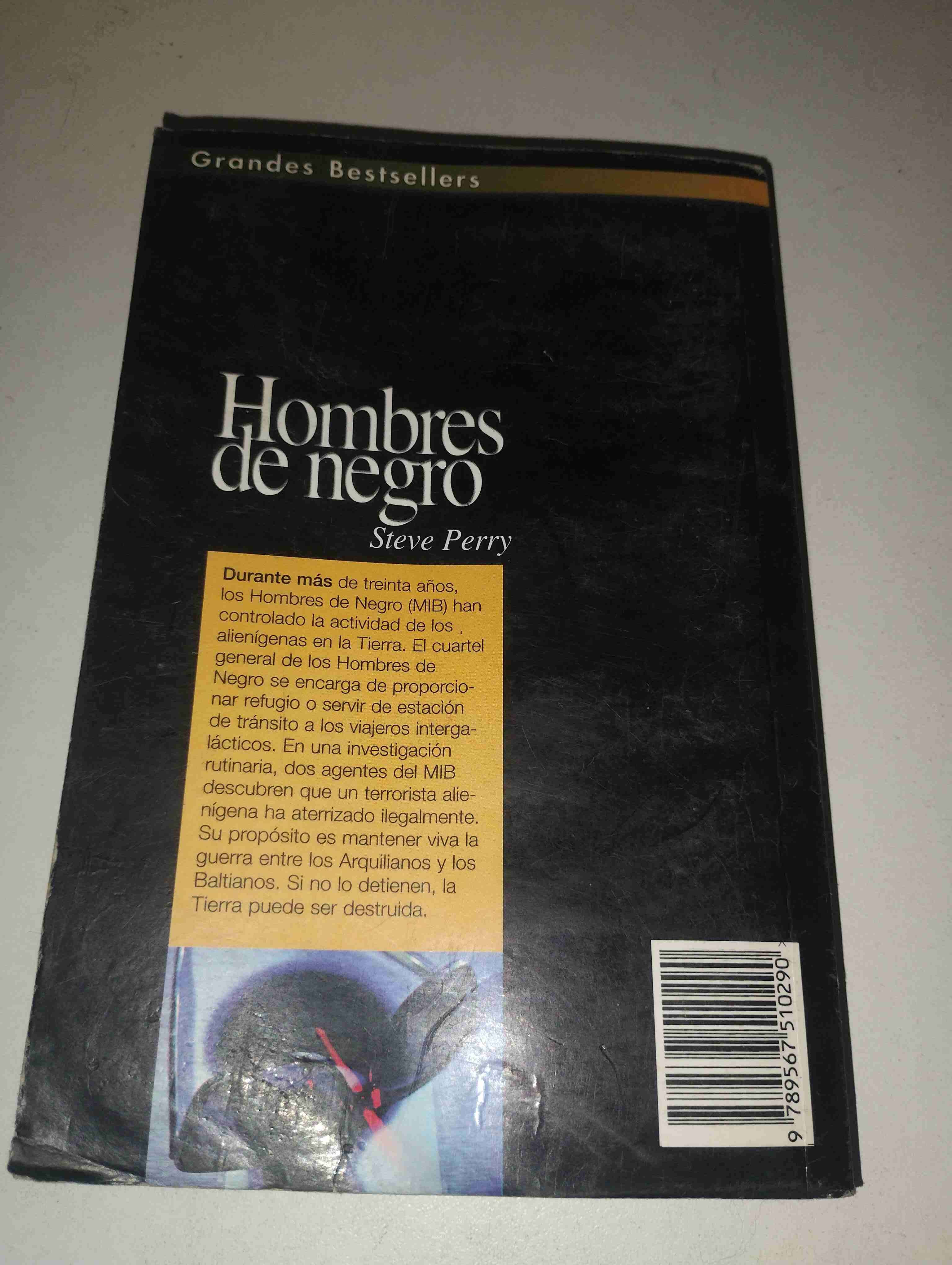 Libro Hombres de Negro - miniatura 2