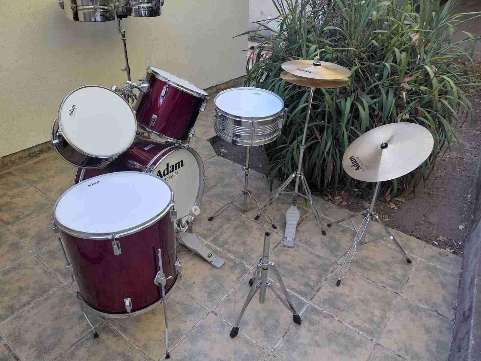 Batería acústica Adams roja - miniatura 2