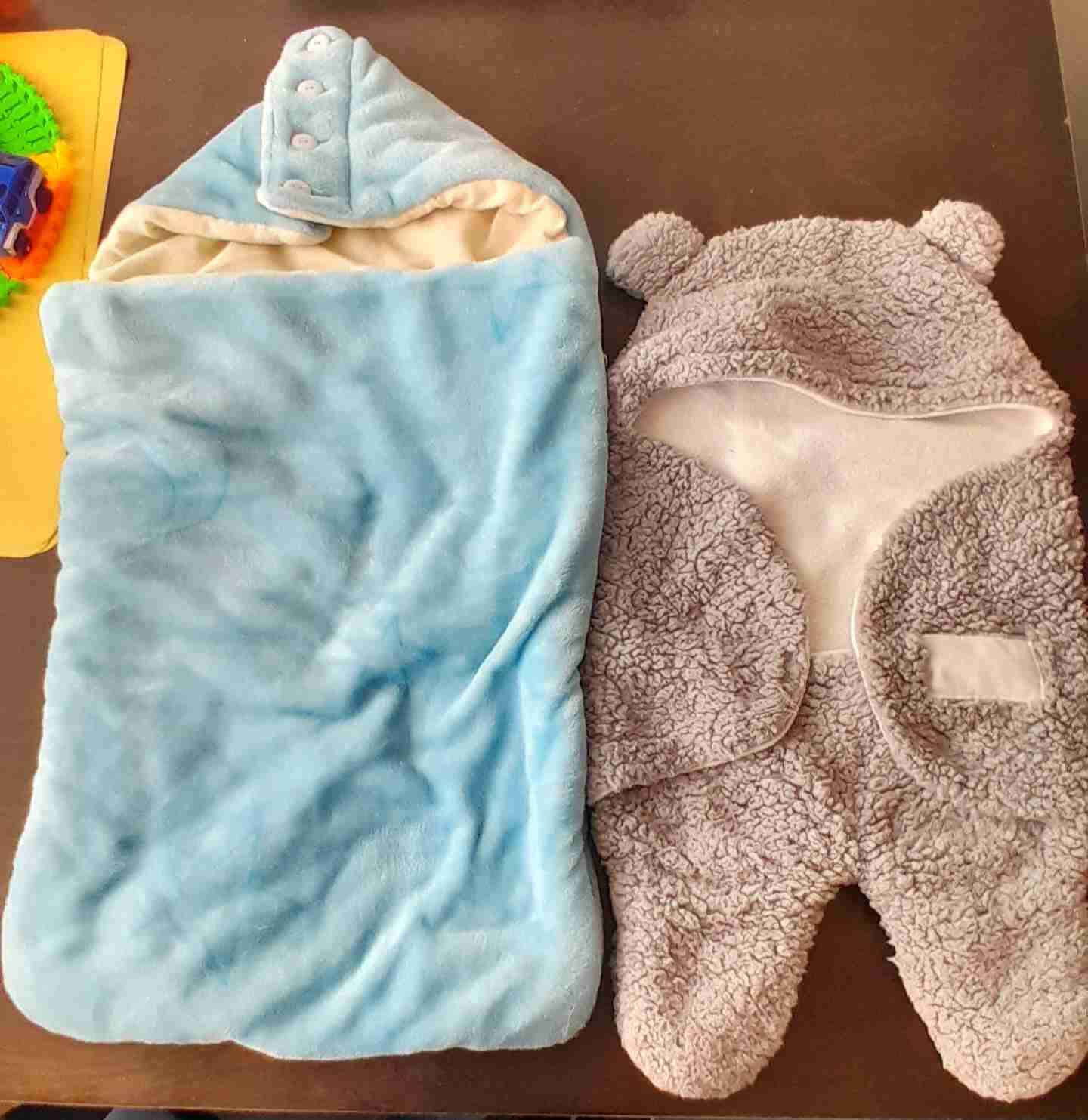 2 Sacos de bebé  con capucha - miniatura 2